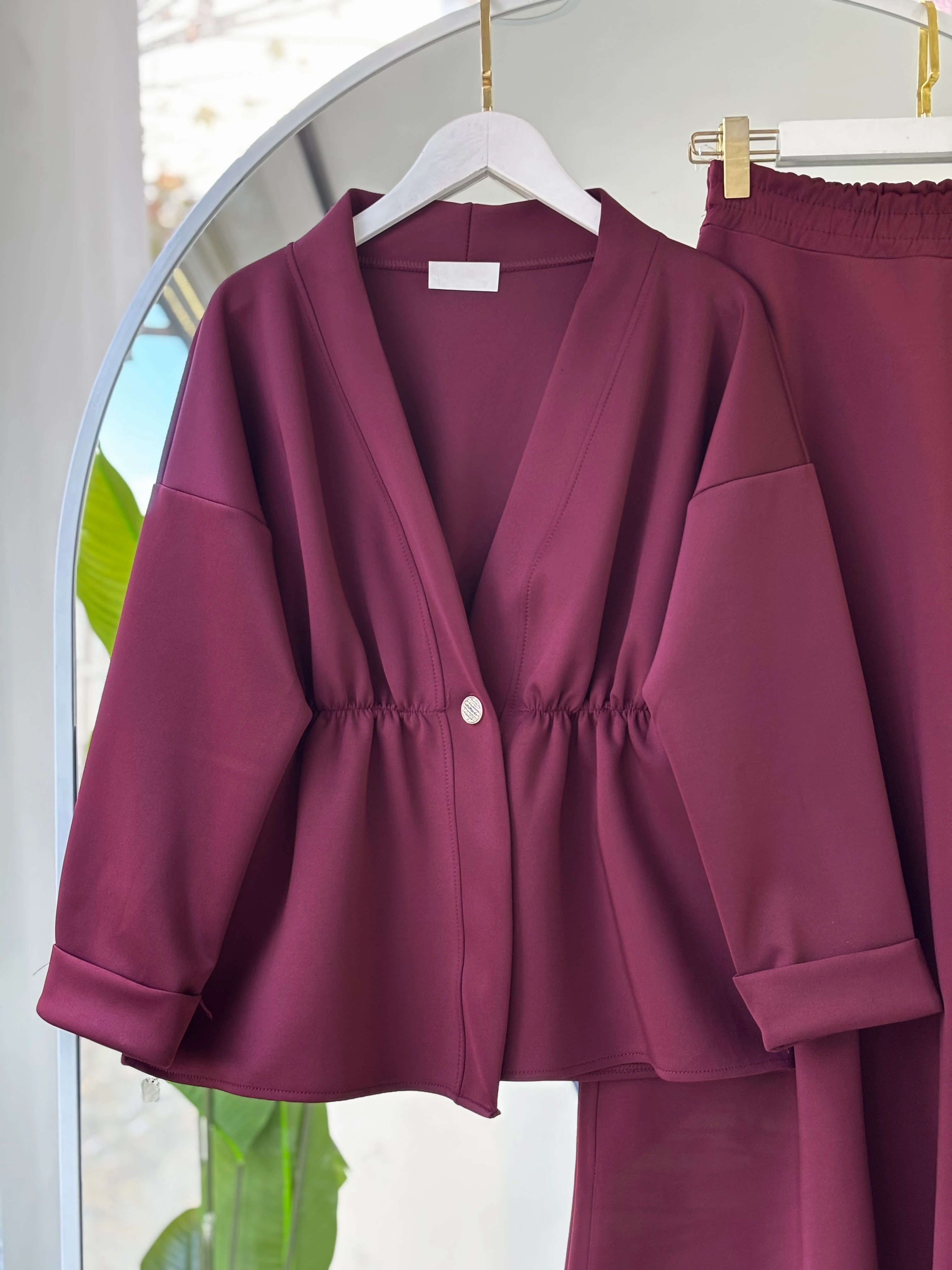 TEK DÜĞMELİ SCUBA KUMAŞ MAGE TAKIM BORDO