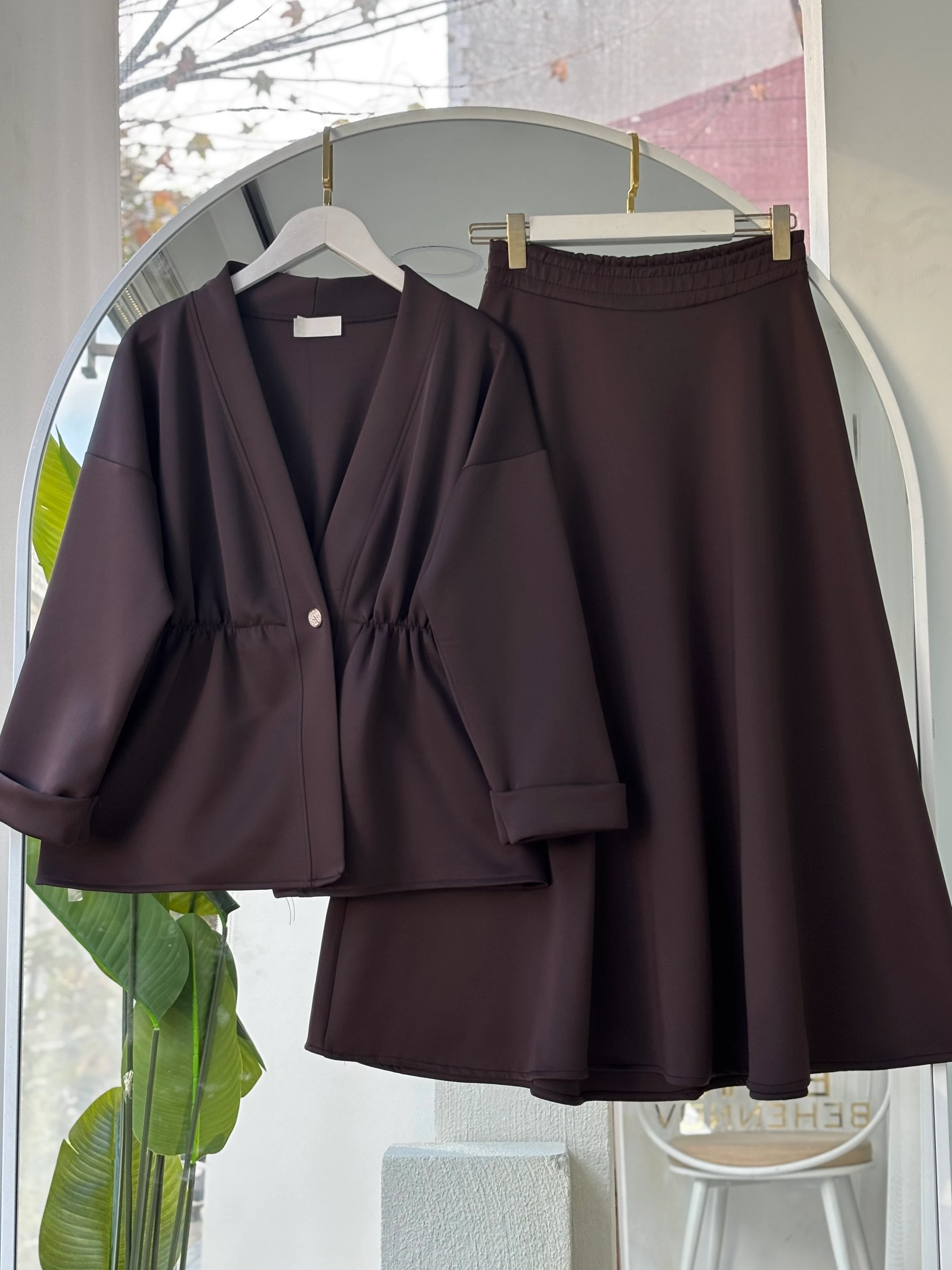 TEK DÜĞMELİ SCUBA KUMAŞ MAGE TAKIM KAHVERENGİ