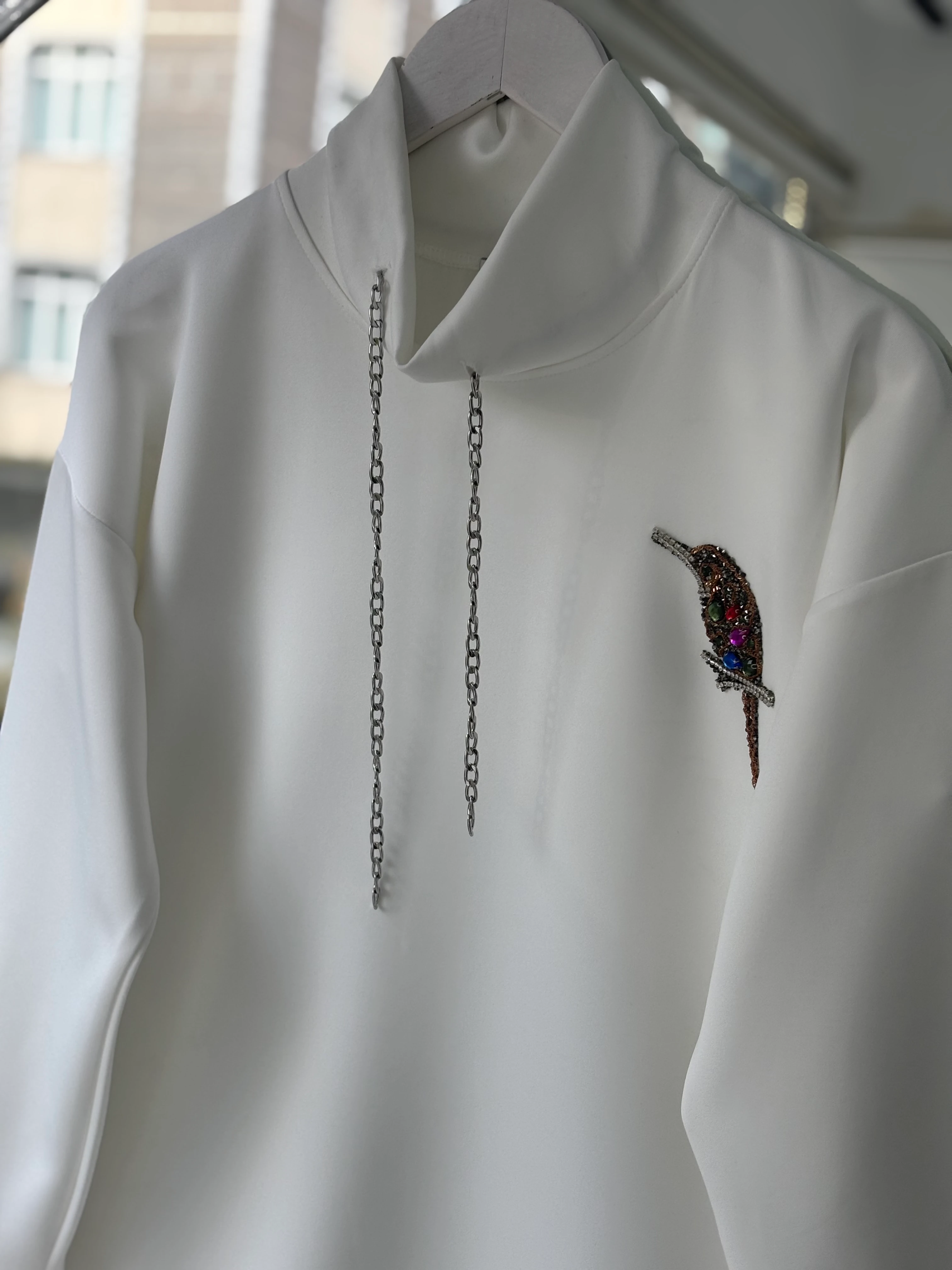 BYM KUŞ AKSESUARLI SWEAT  