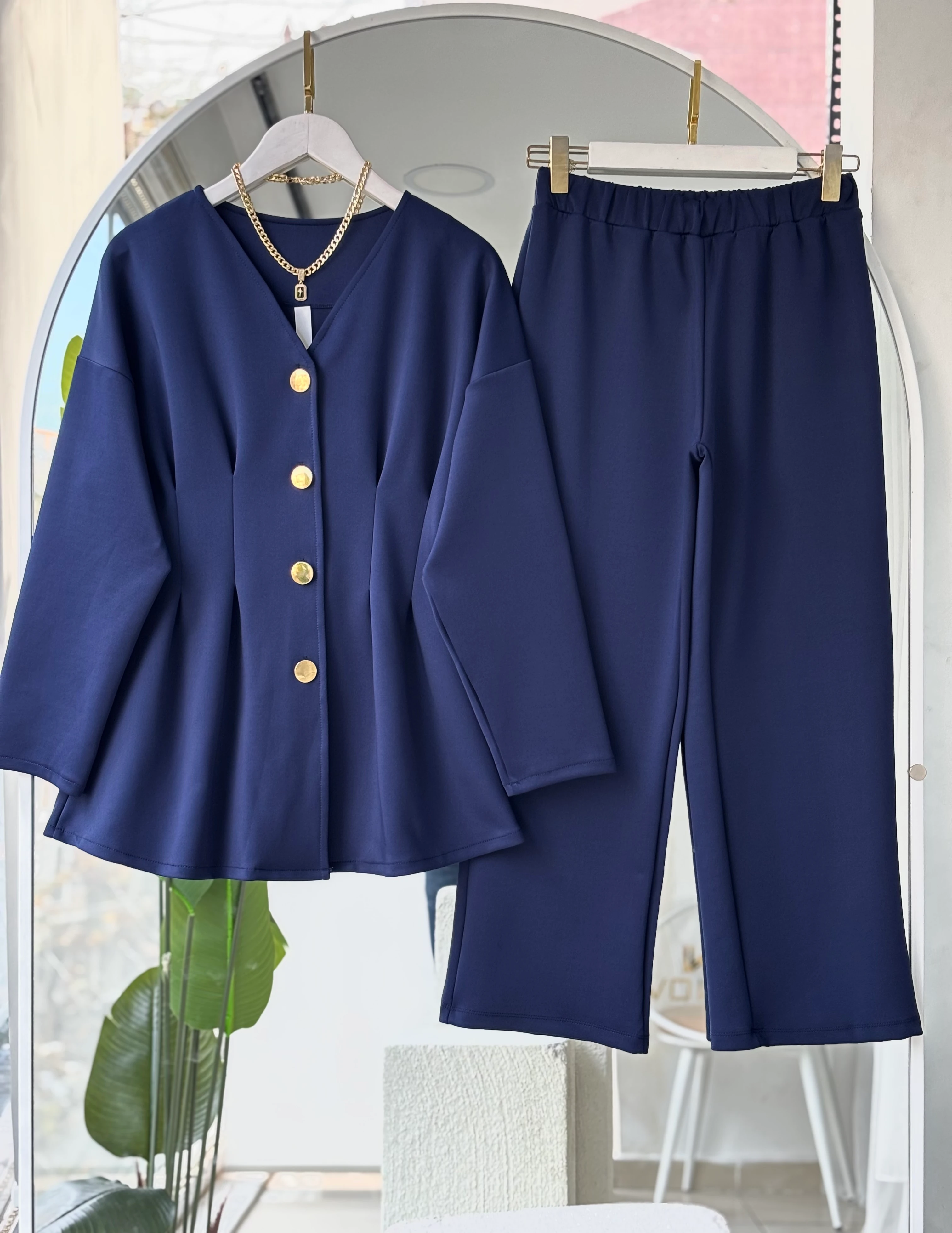 MEVA PENSLİ GOLD DÜĞMELİ TAKIM -LACİVERT