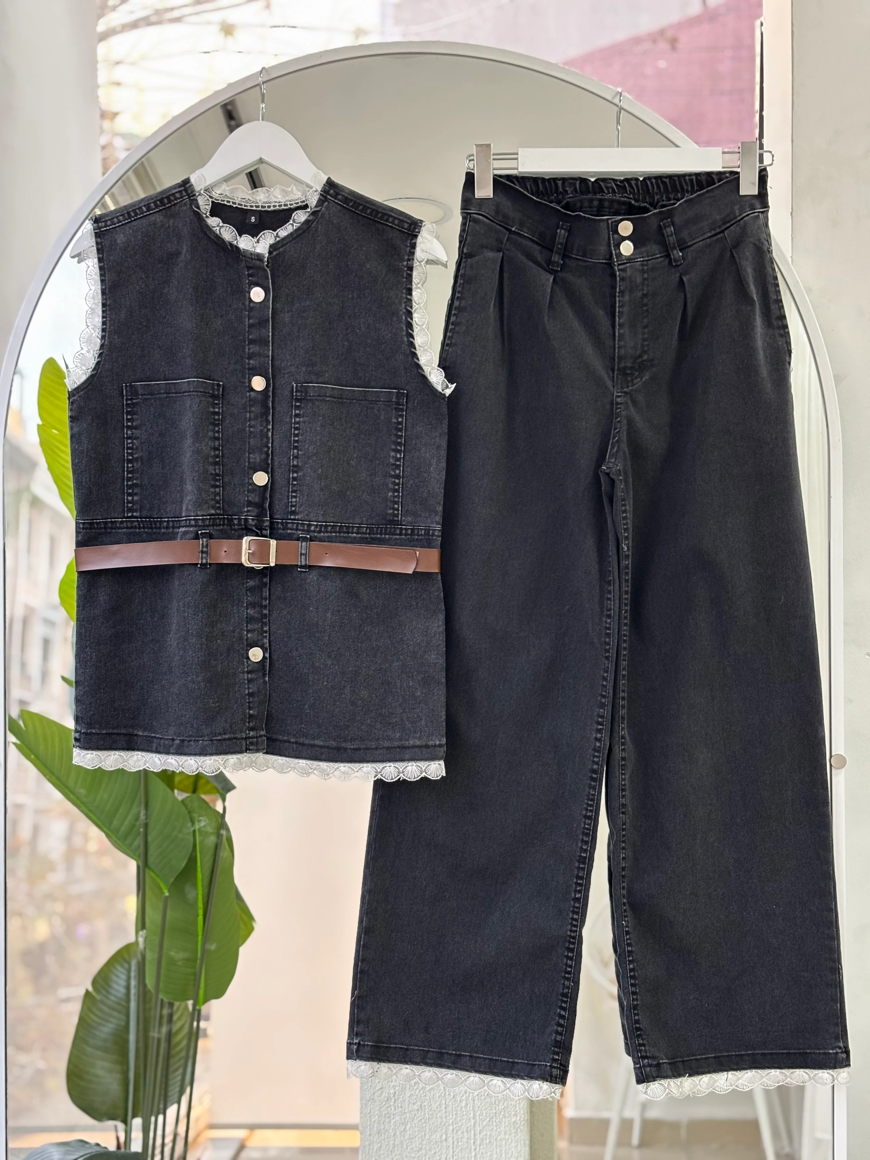 GÜPÜR DETAY KEMER HEDİYELİ DENİM TAKIM GRİ