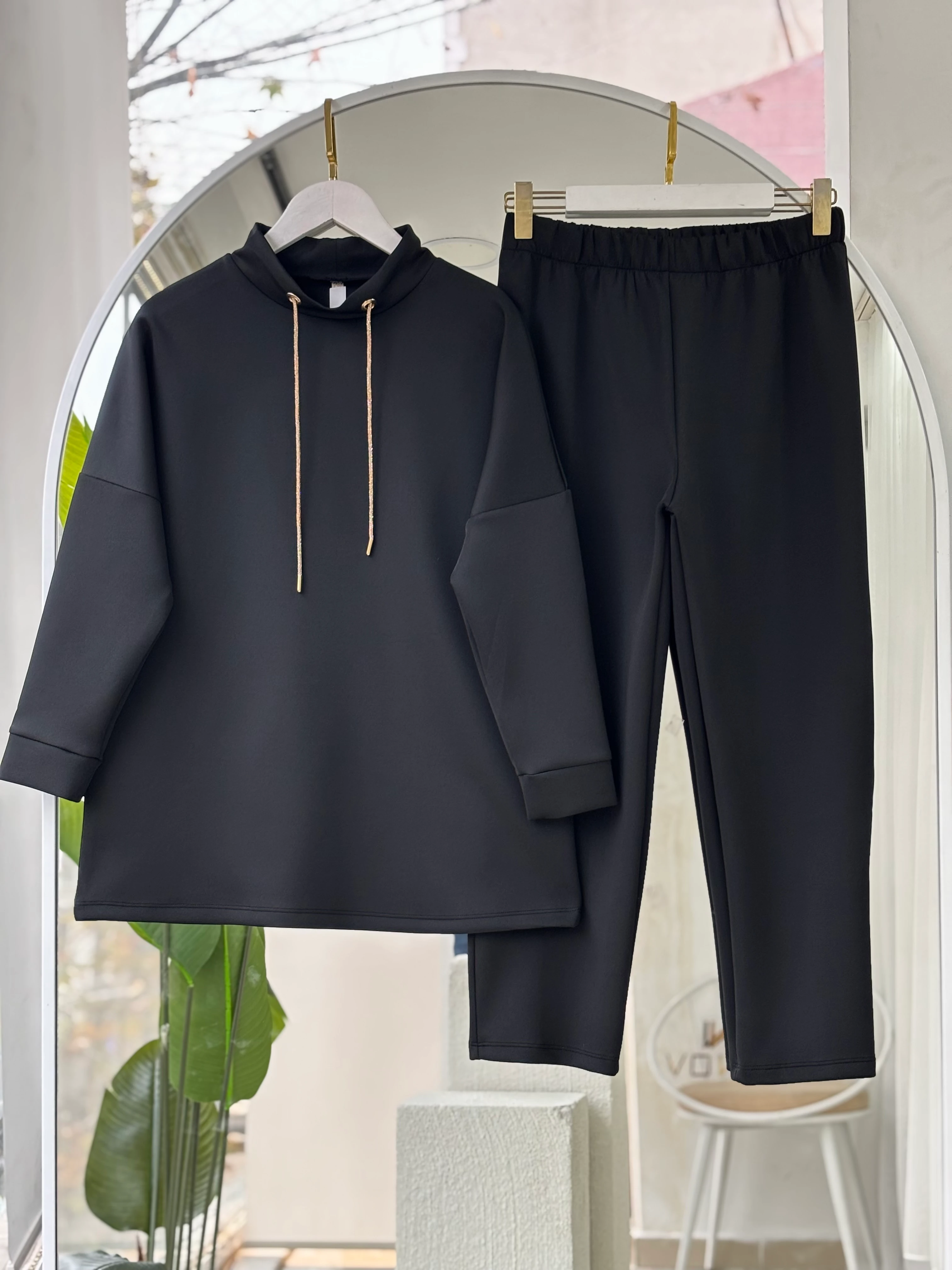 GOLD KORDONLU SCUBA AHENK TAKIM SİYAH