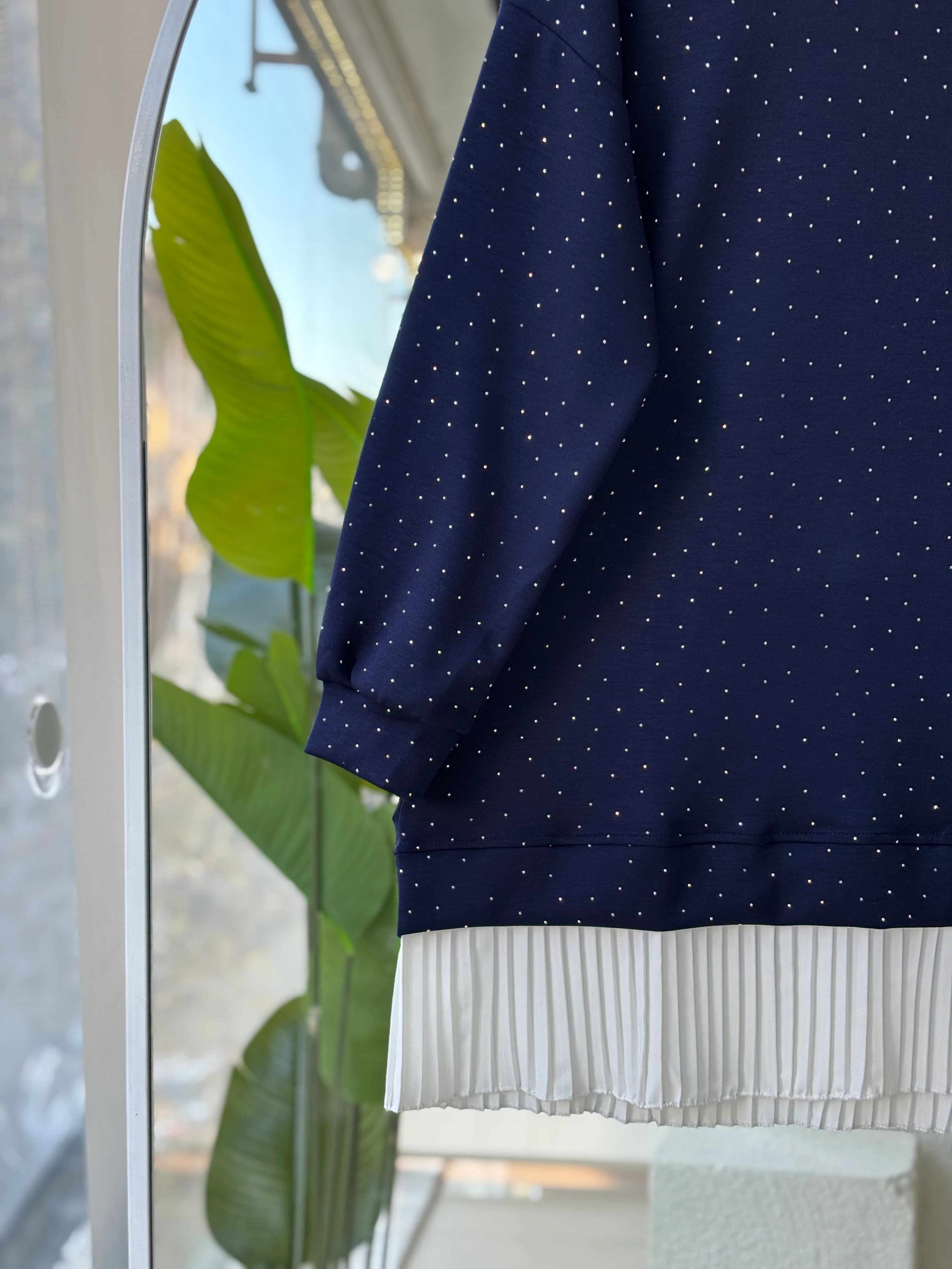 ARKA ÖN TAŞLI PİLİSELİ SWEAT