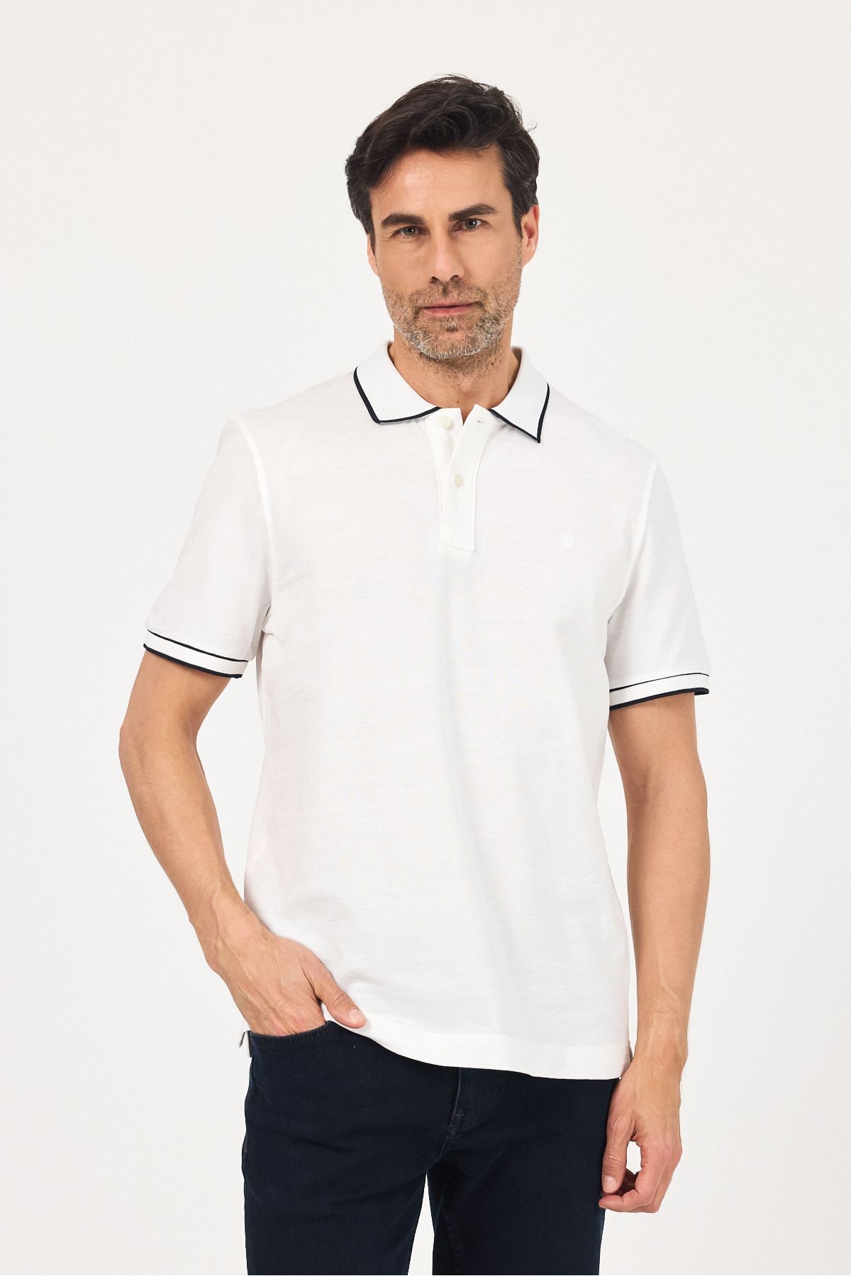 Erkek Basic Düz Beyaz Düğmeli Polo Yaka Kıvrılmaz %100 Pamuk Slim Fit Tişört - Beyaz