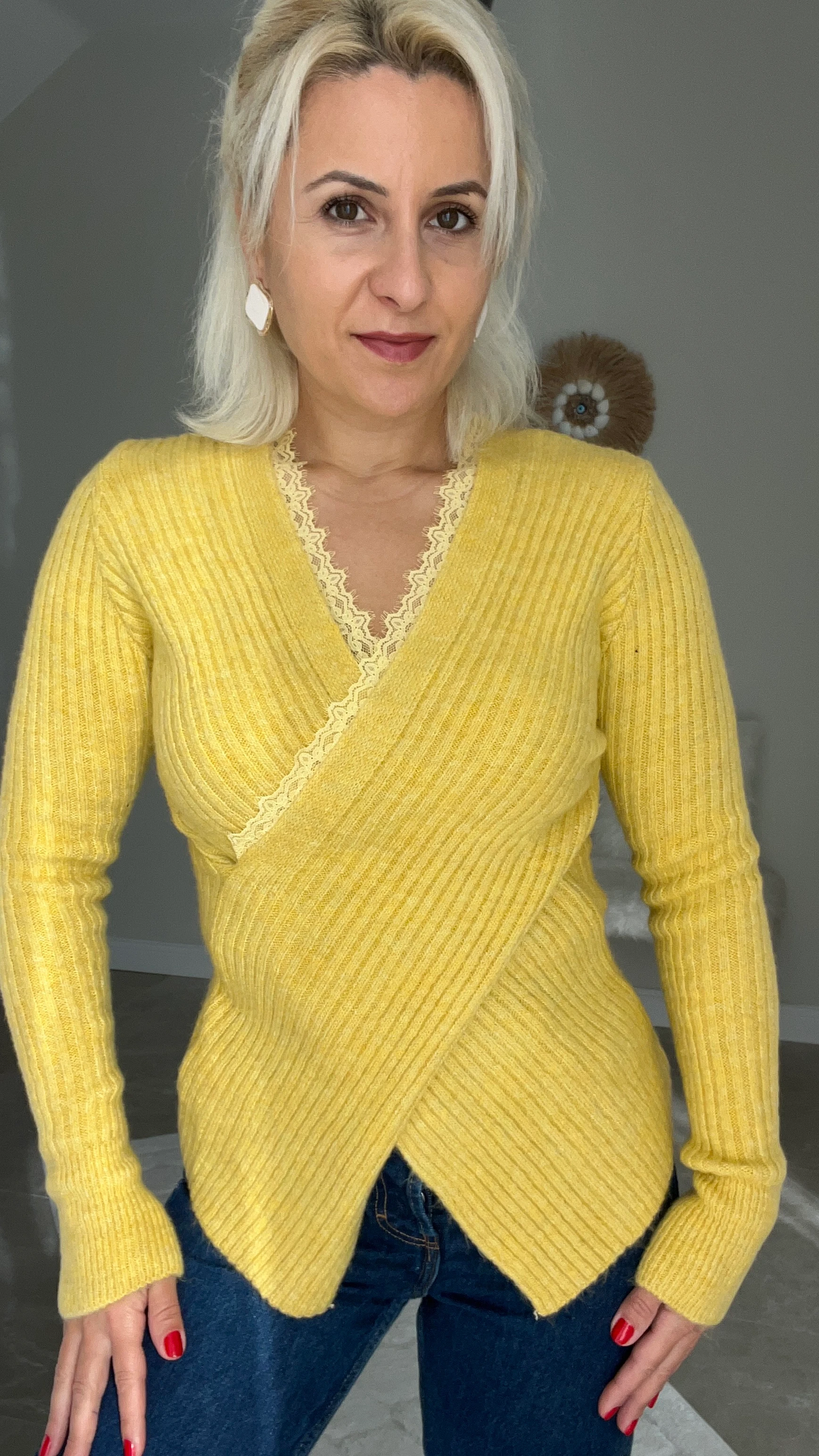 Kruvaze Dantel Detay Triko Kazak Sarı 