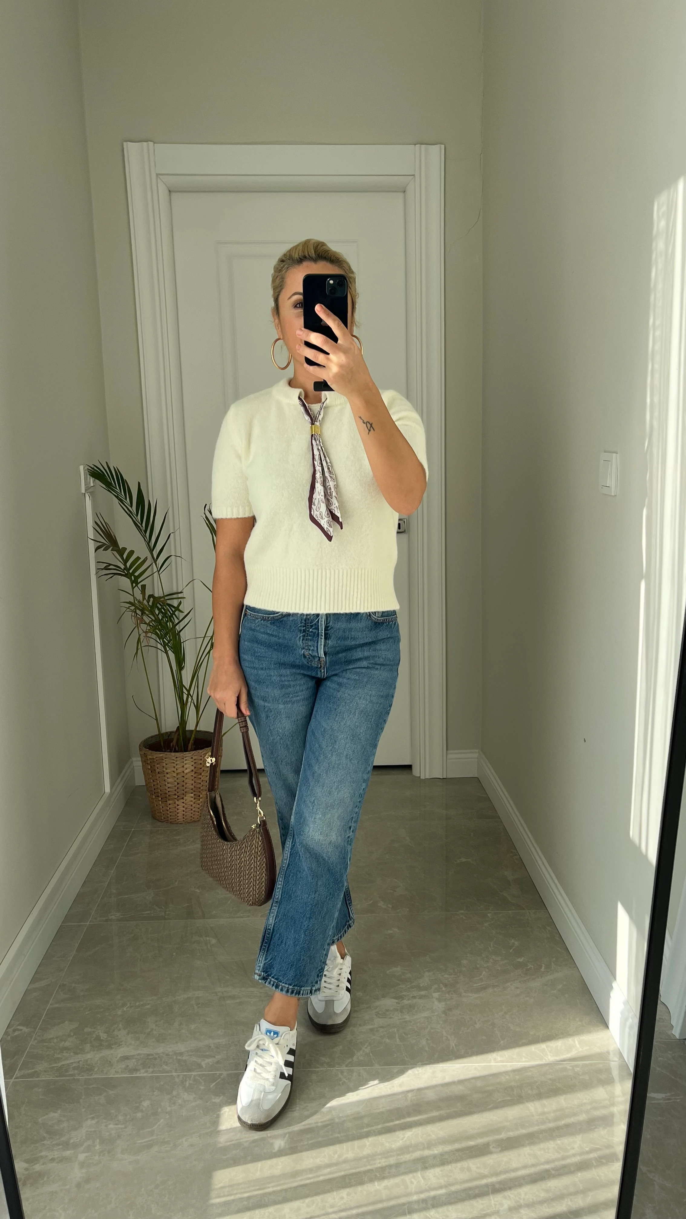 Fular Detay Yarım Kol Ekru Triko