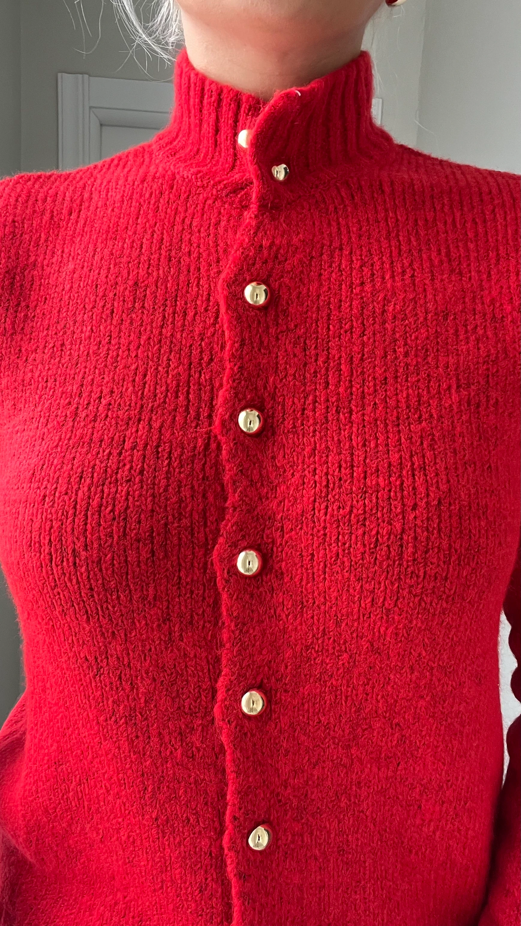 Boğazlı Gold Düğmeli Hırka Kırmızı