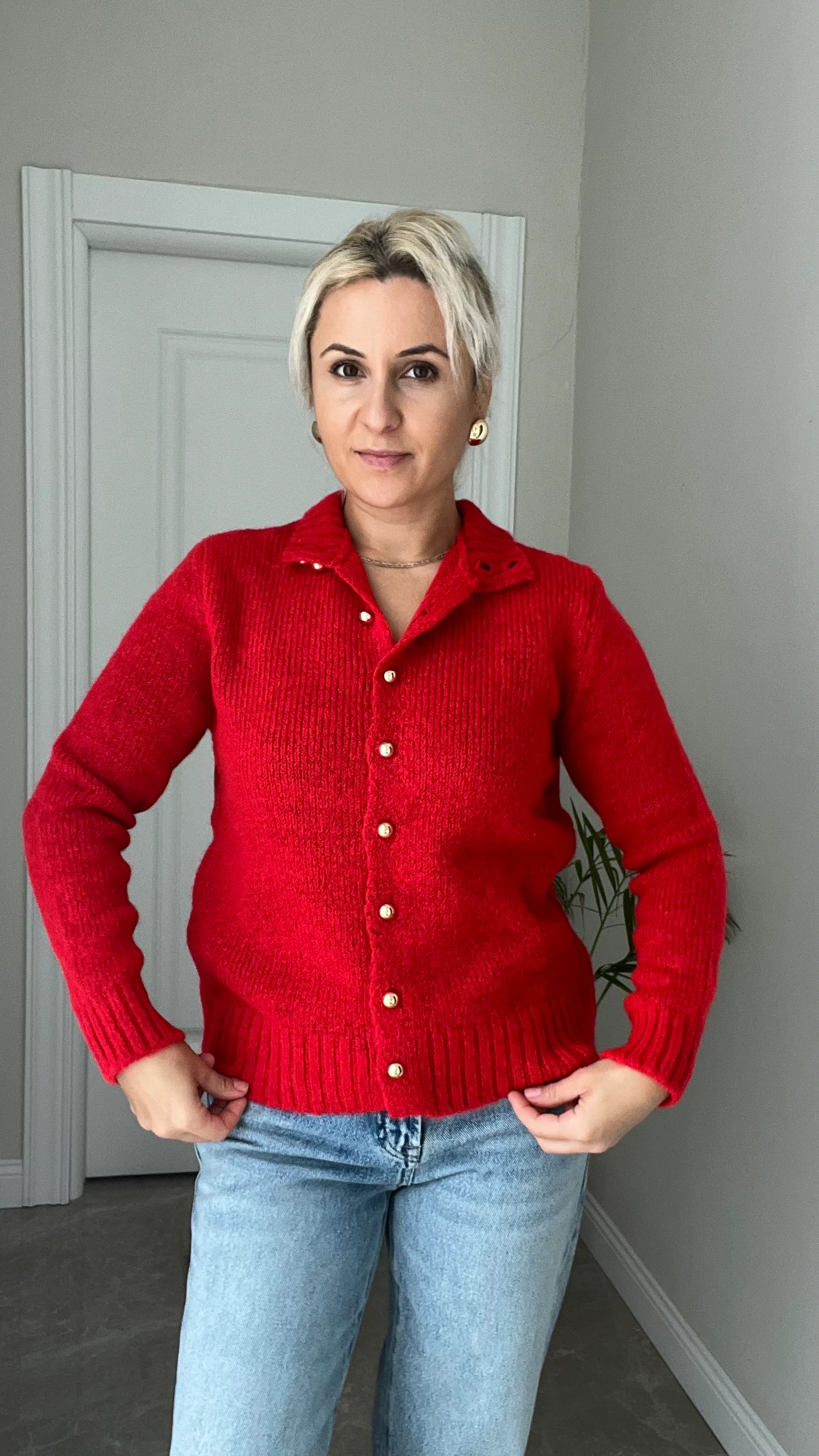 Boğazlı Gold Düğmeli Hırka Kırmızı