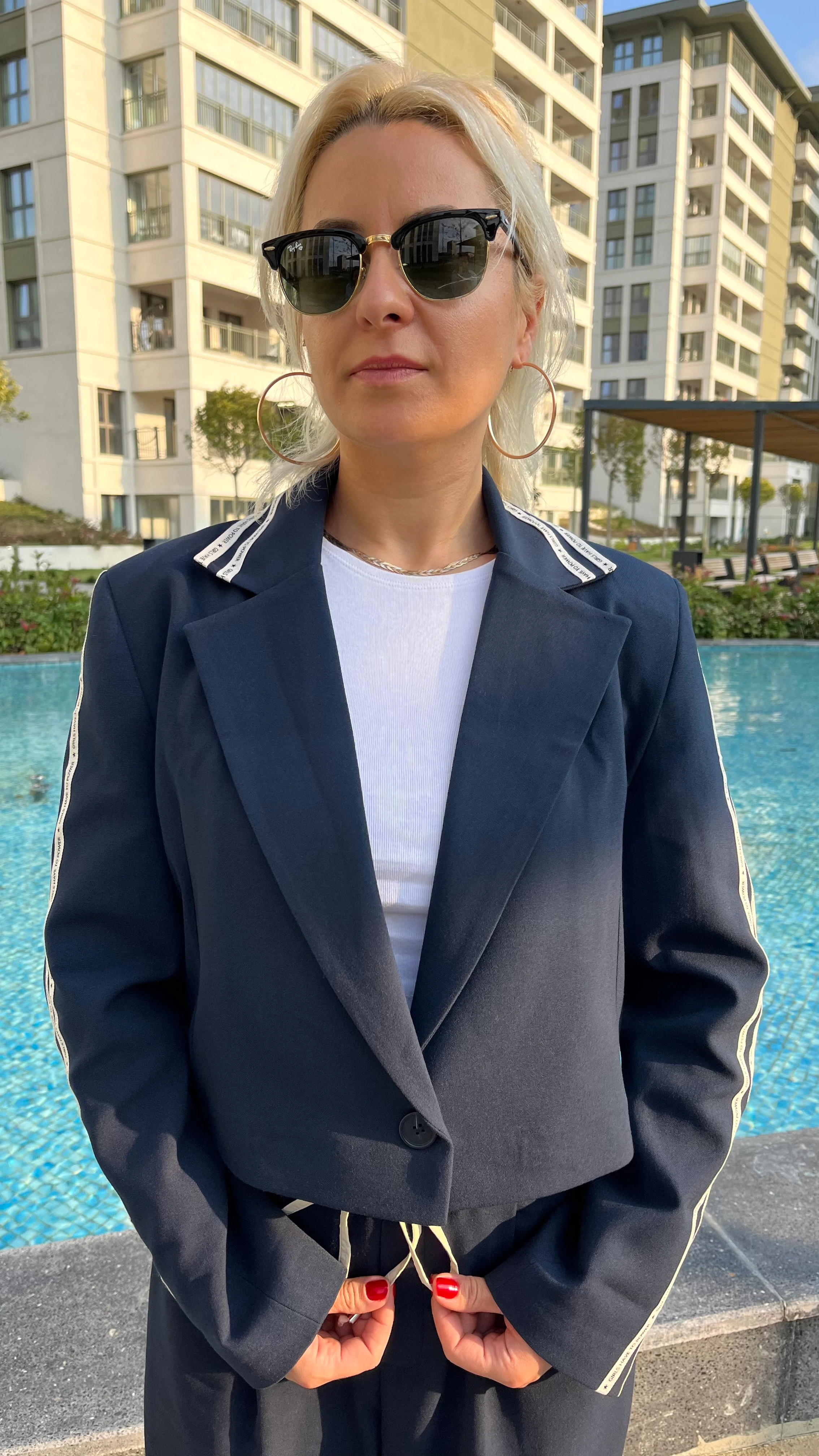 Yazı Detay Şeritli Pantolon Blazer Ceket Takım 