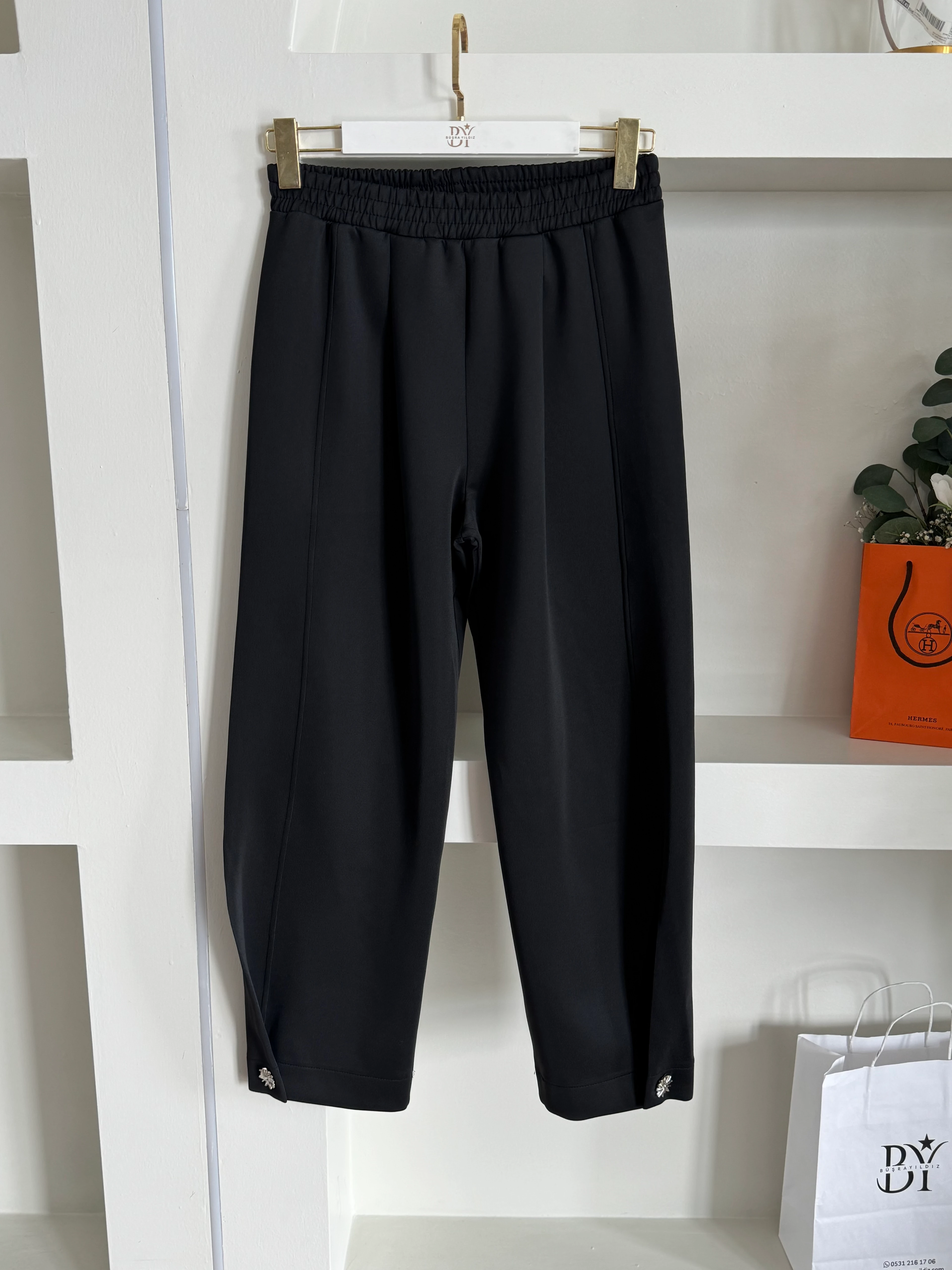 Paçası düğmeli Scuba pantolon- siyah 