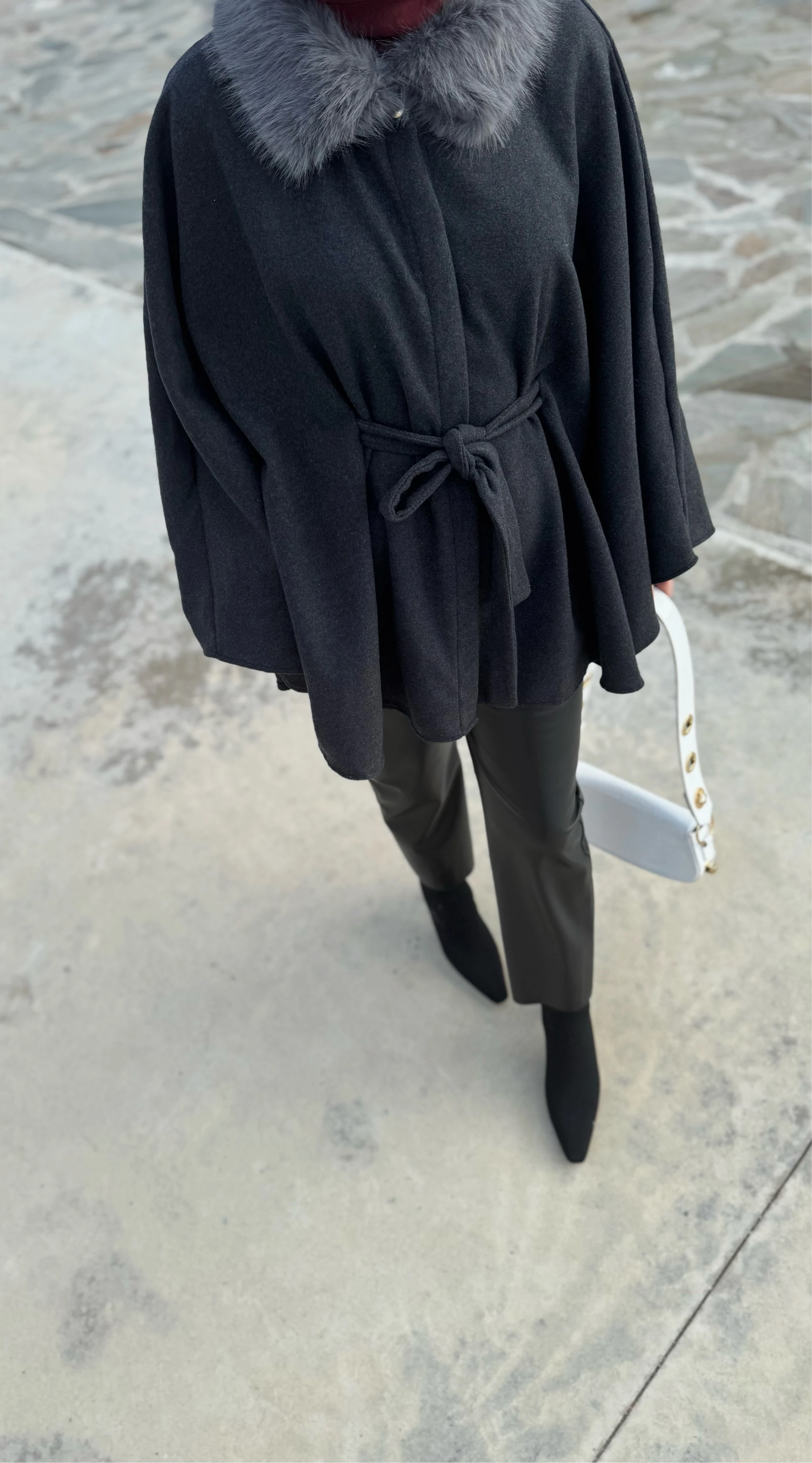 Kürk yaka panço - antrasit 