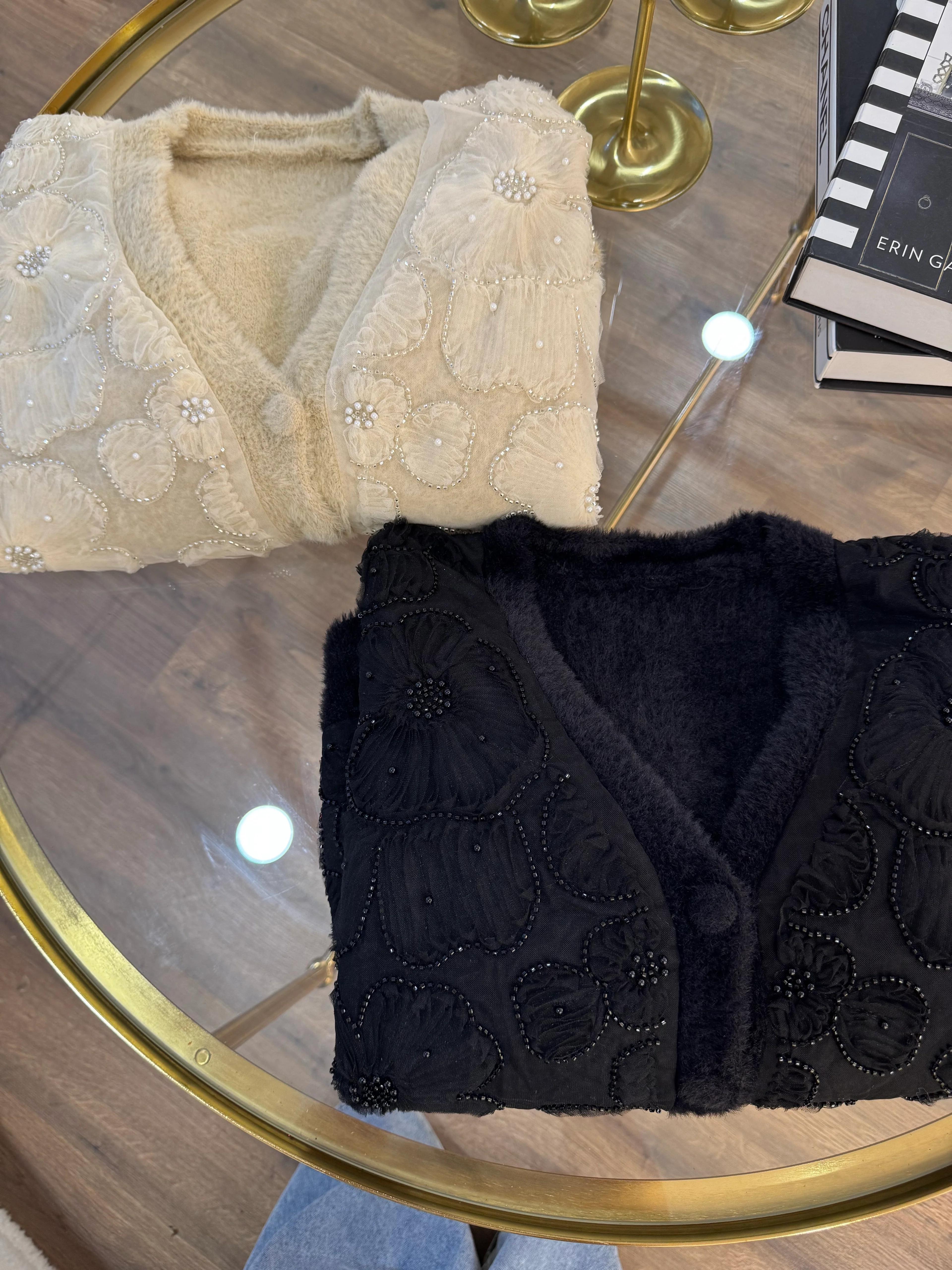 Çiçek işlemeli angora hırka - siyah