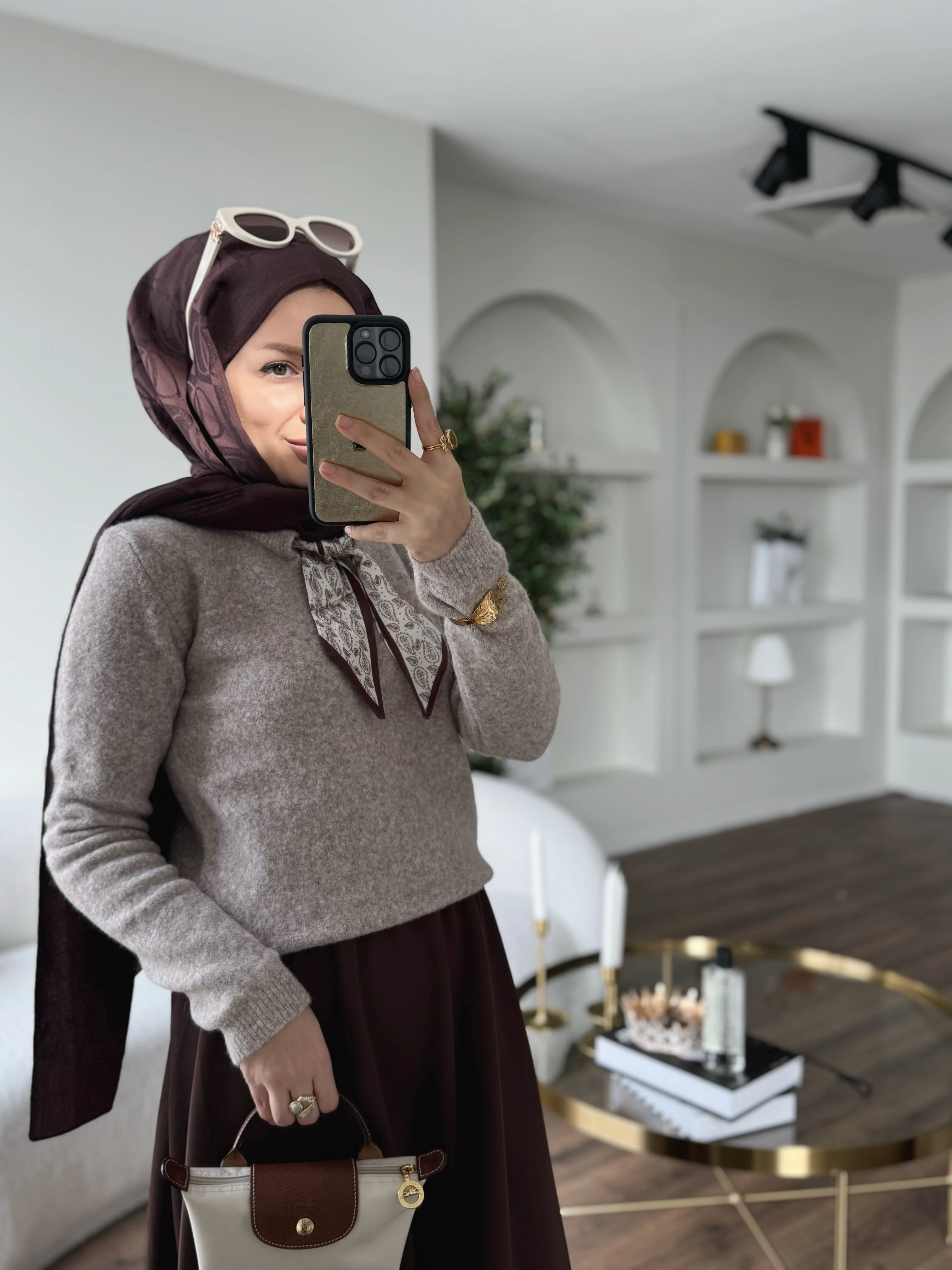 Fularlı triko kazak - kahverengi