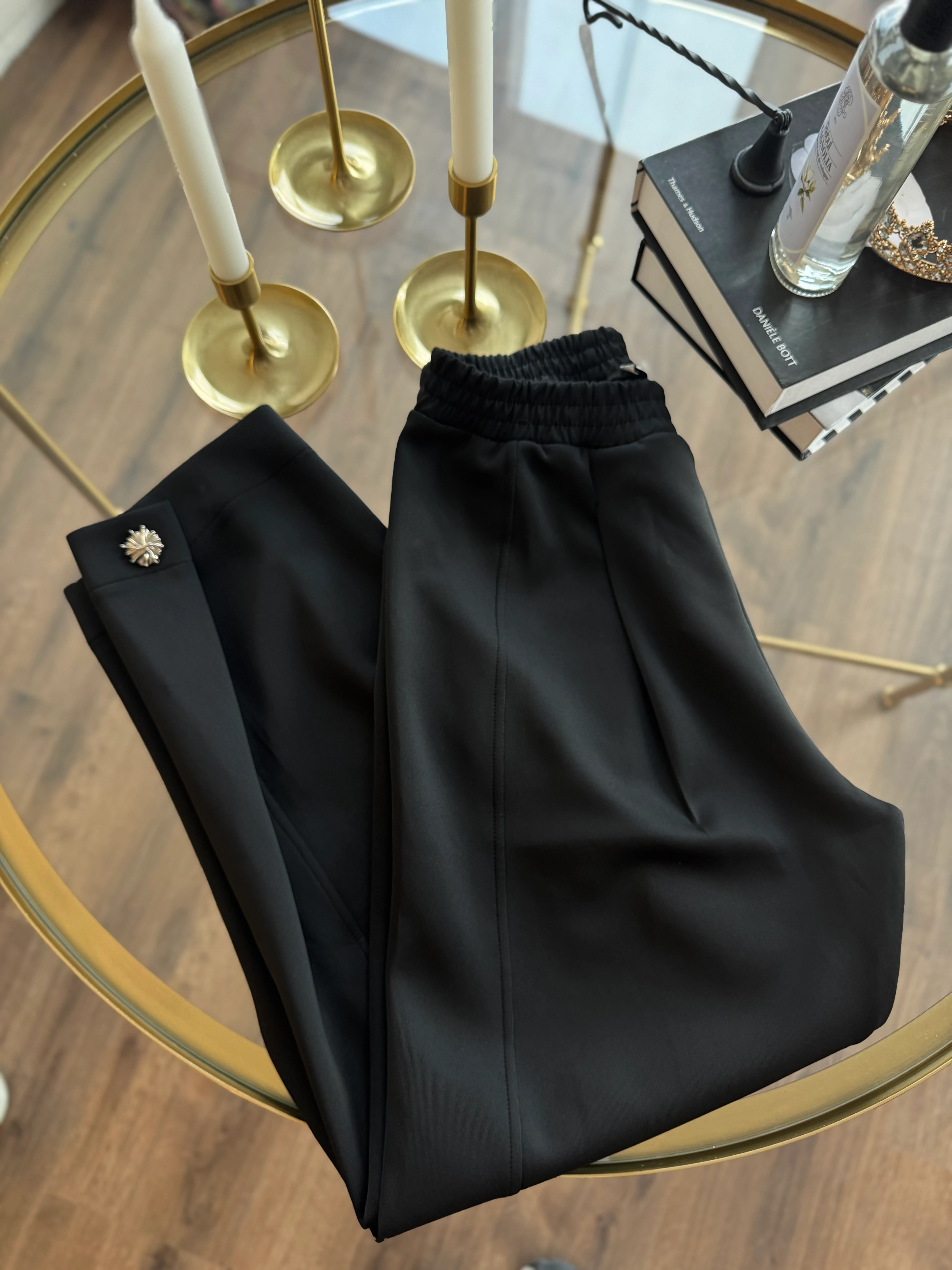 Paçası düğmeli Scuba pantolon- siyah 