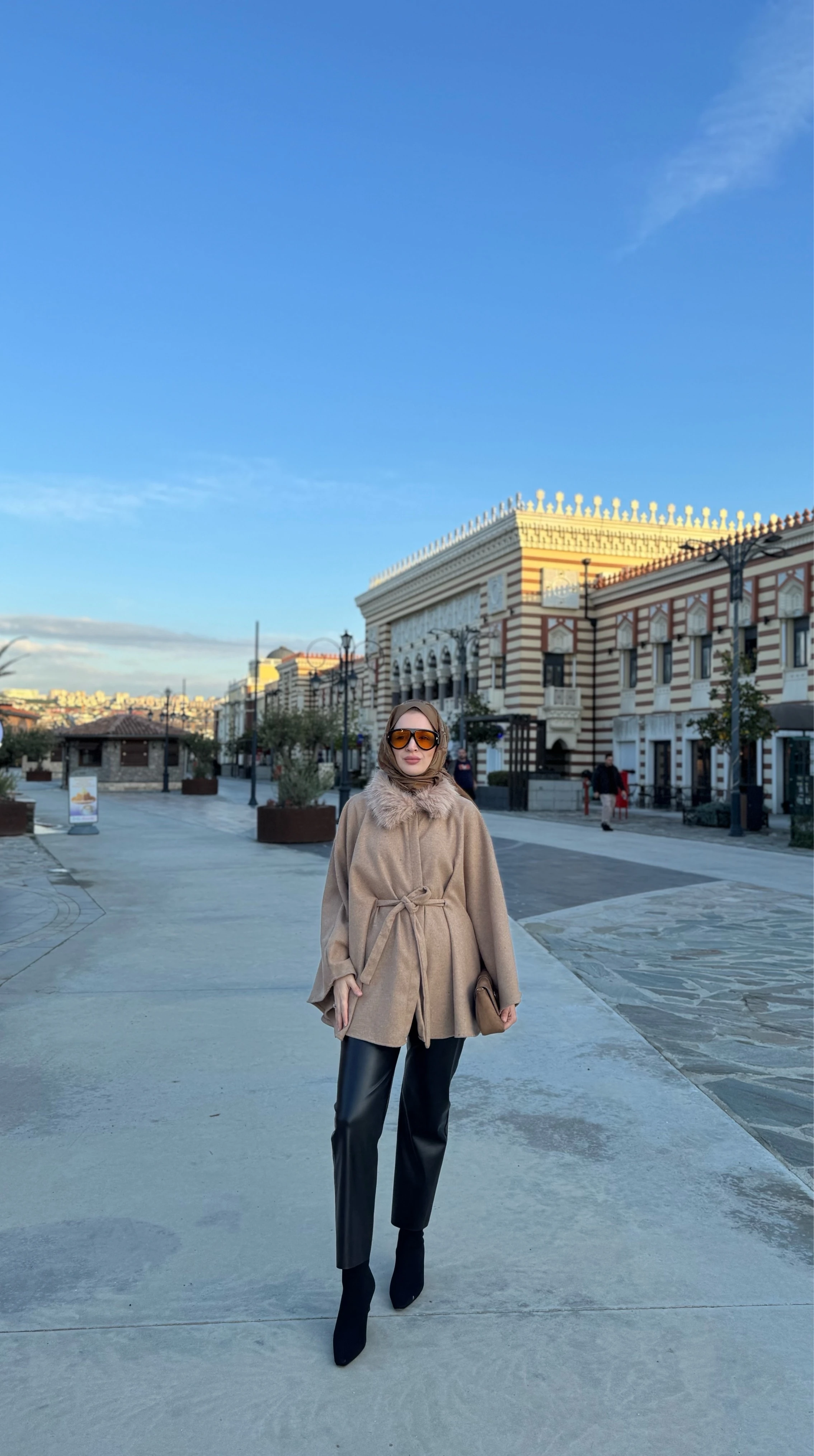 Kürk yaka panço - camel