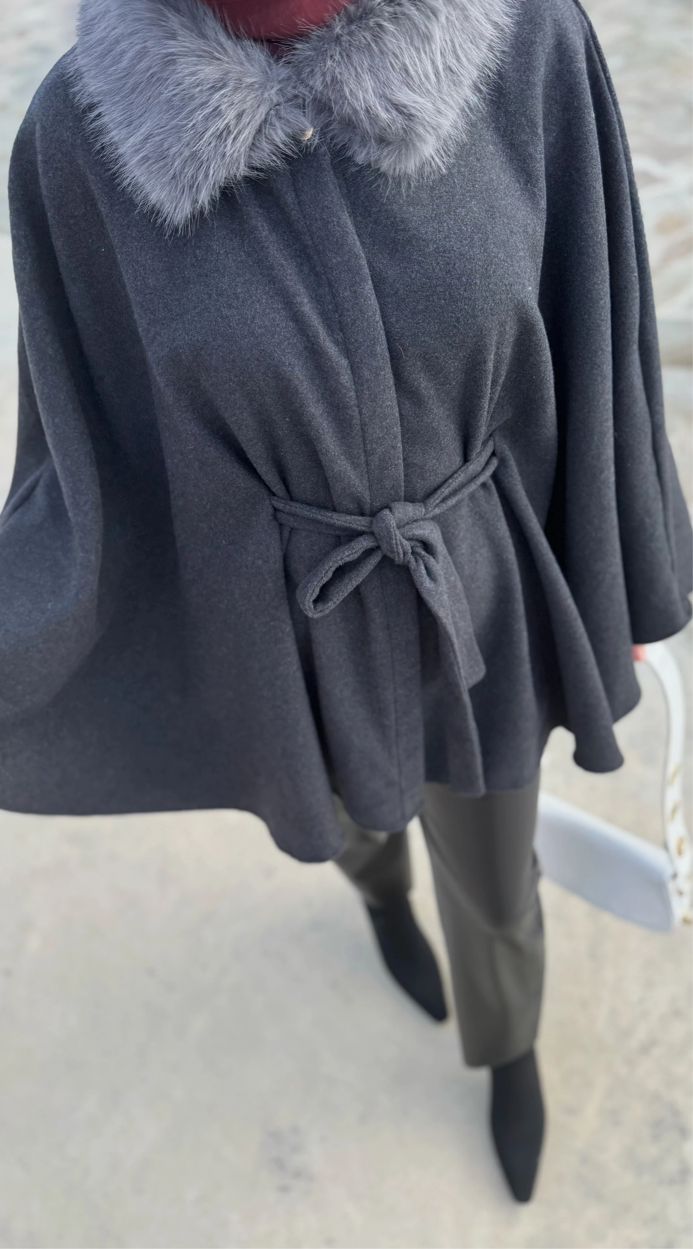 Kürk yaka panço - antrasit 