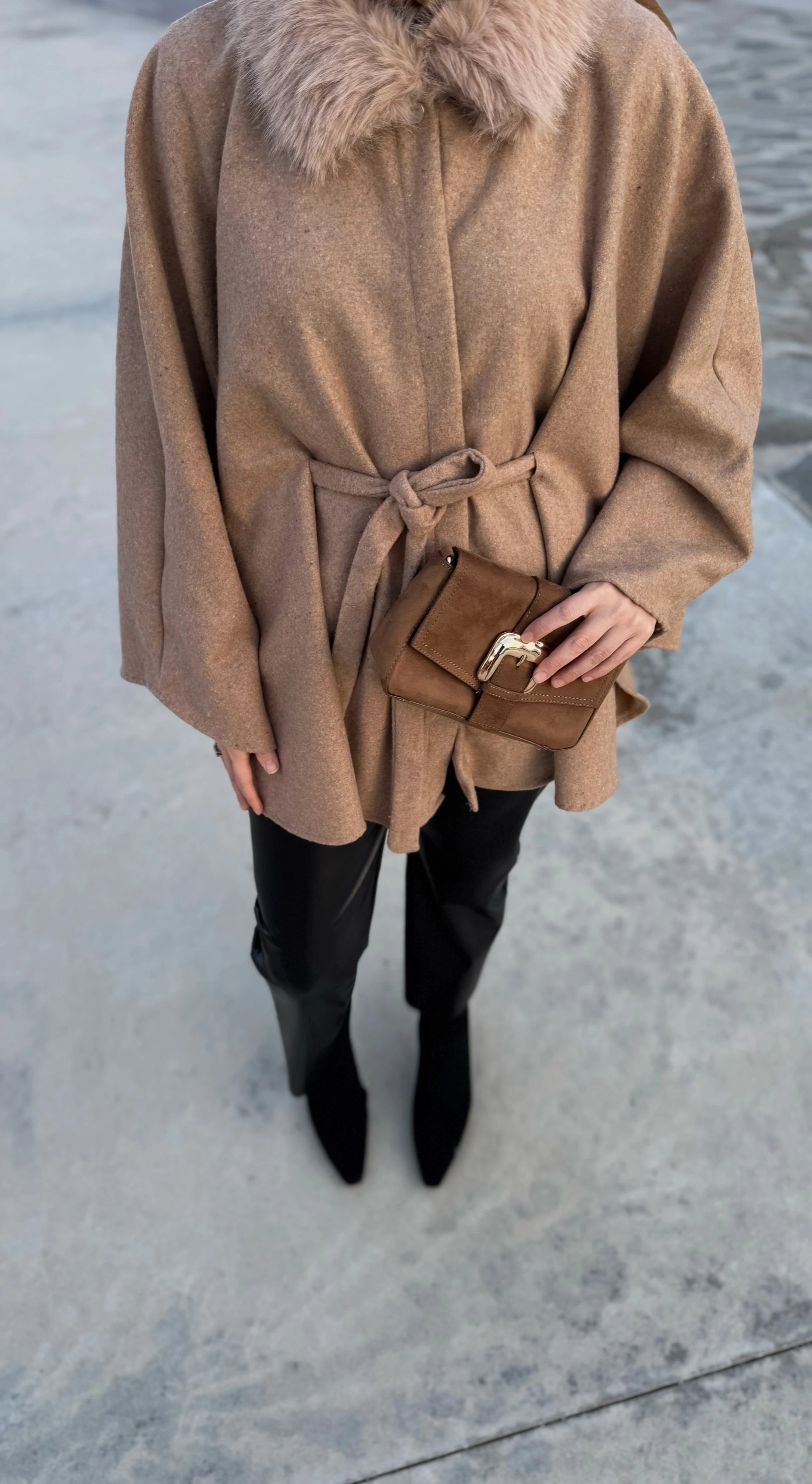 Kürk yaka panço - camel