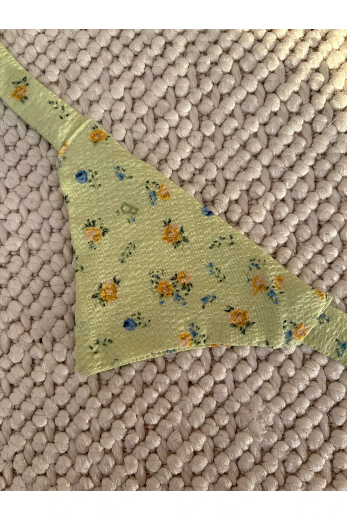 Yeşil Çiçekli Köpek Fuları