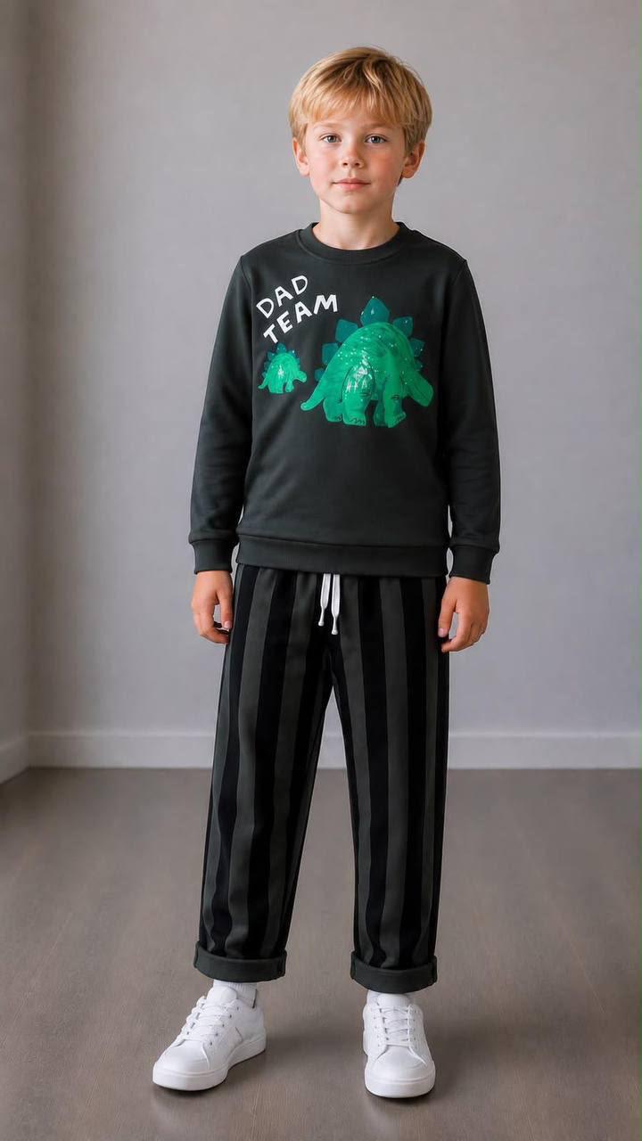 Erkek Çocuk Koyu Gri "Dad Team" Dinazor Baskılı Sweatshirt ve Çizgili Eşofman Altı İkili Takım