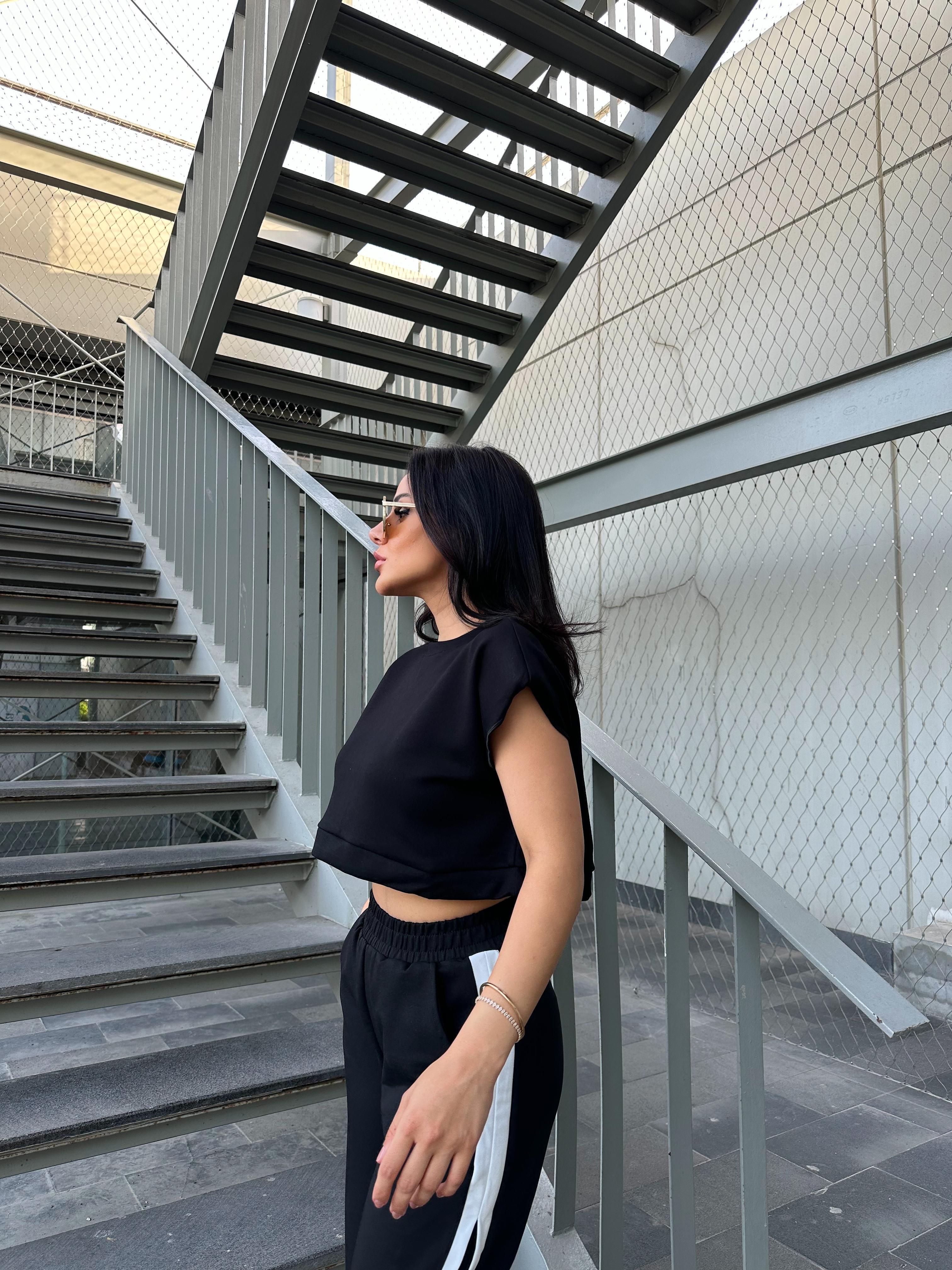 Vatkalı Oversize Crop Siyah