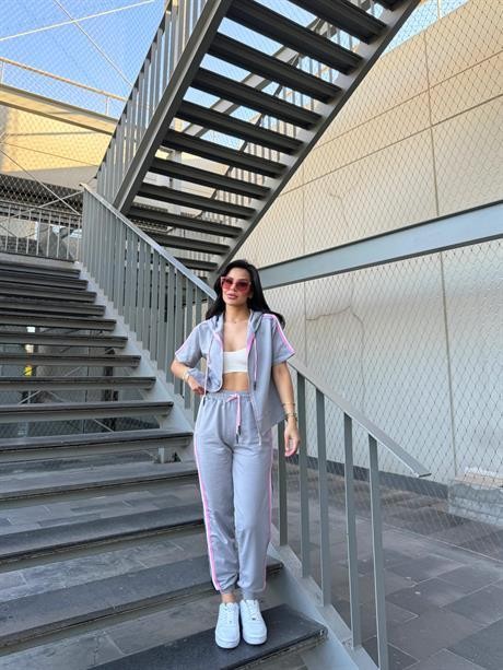 Alina Şerit Detaylı Kaponlu Takım Gri