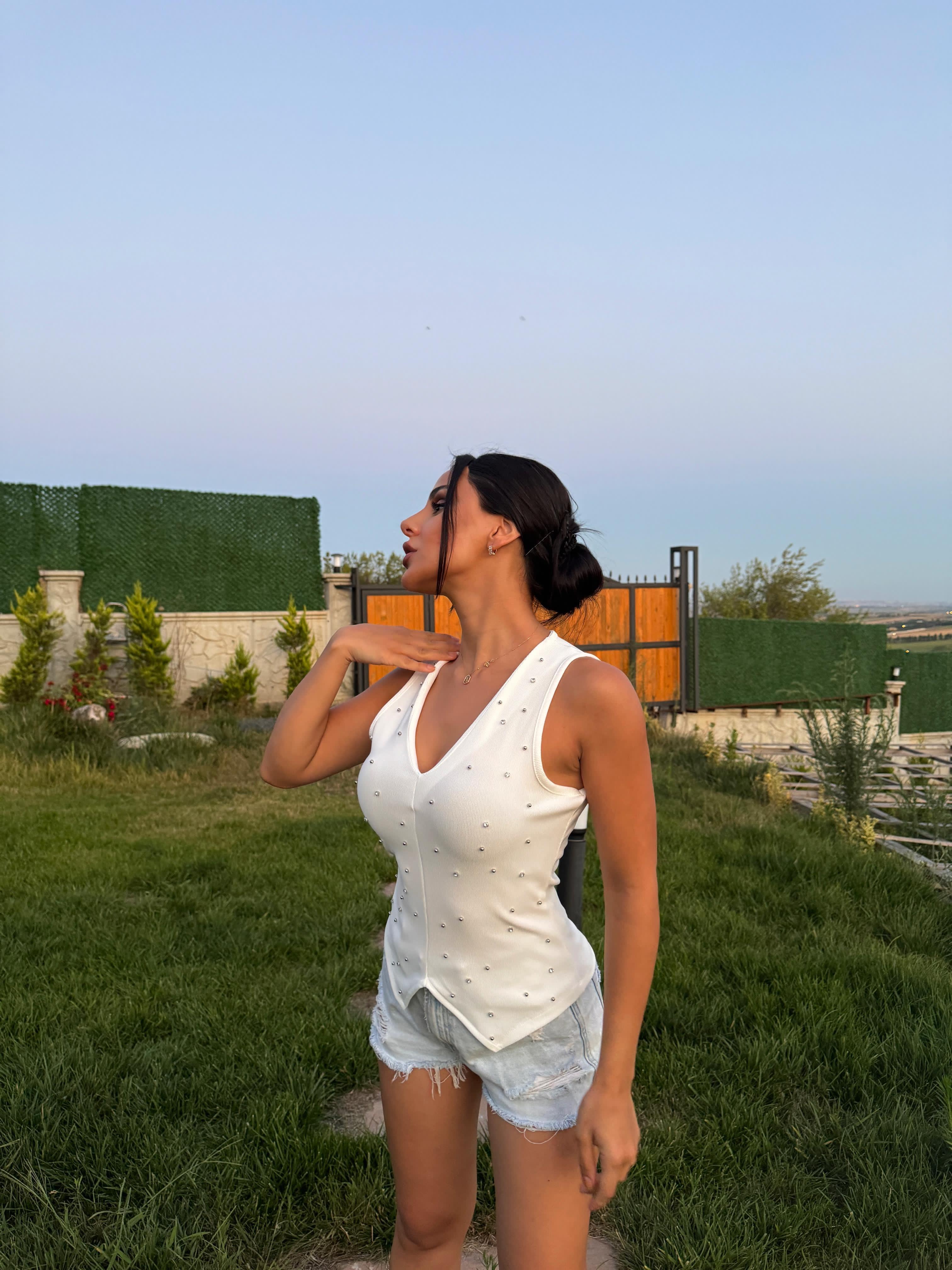 Ceyla Taşlı Bluz Beyaz