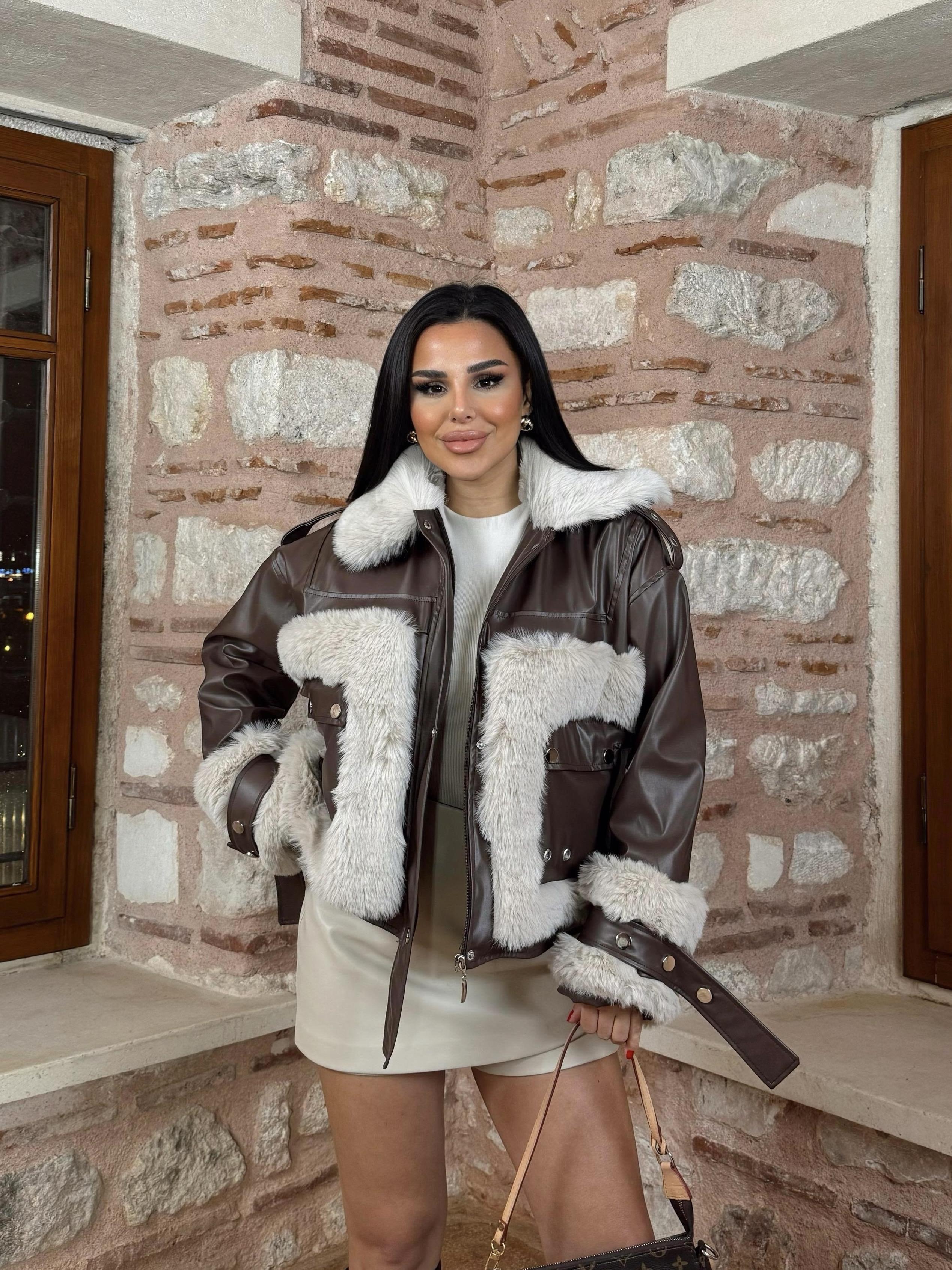 Toffina Kürk Detaylı Deri Mont Bej