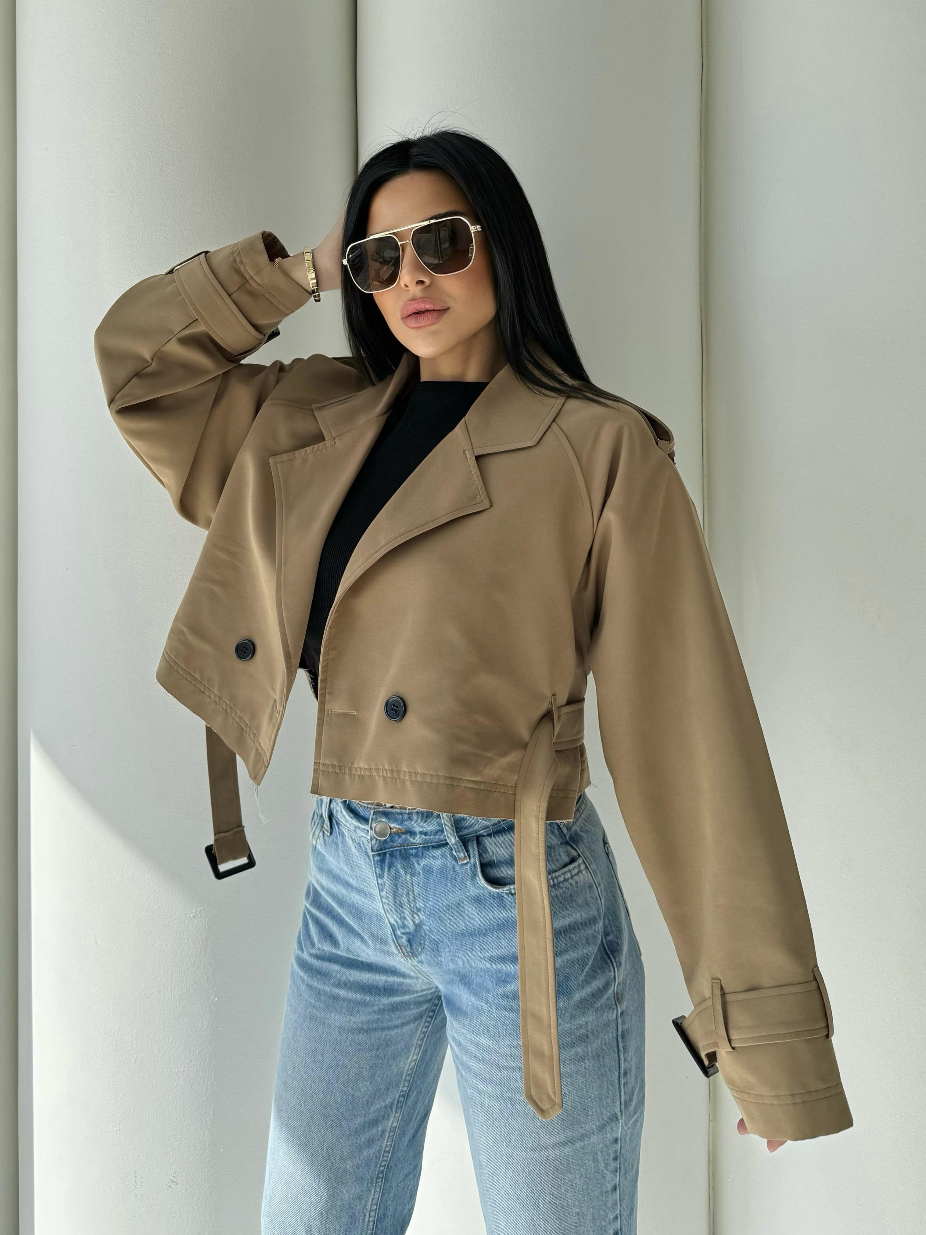 Yega Kemer Detaylı Kısa Trenckot Camel