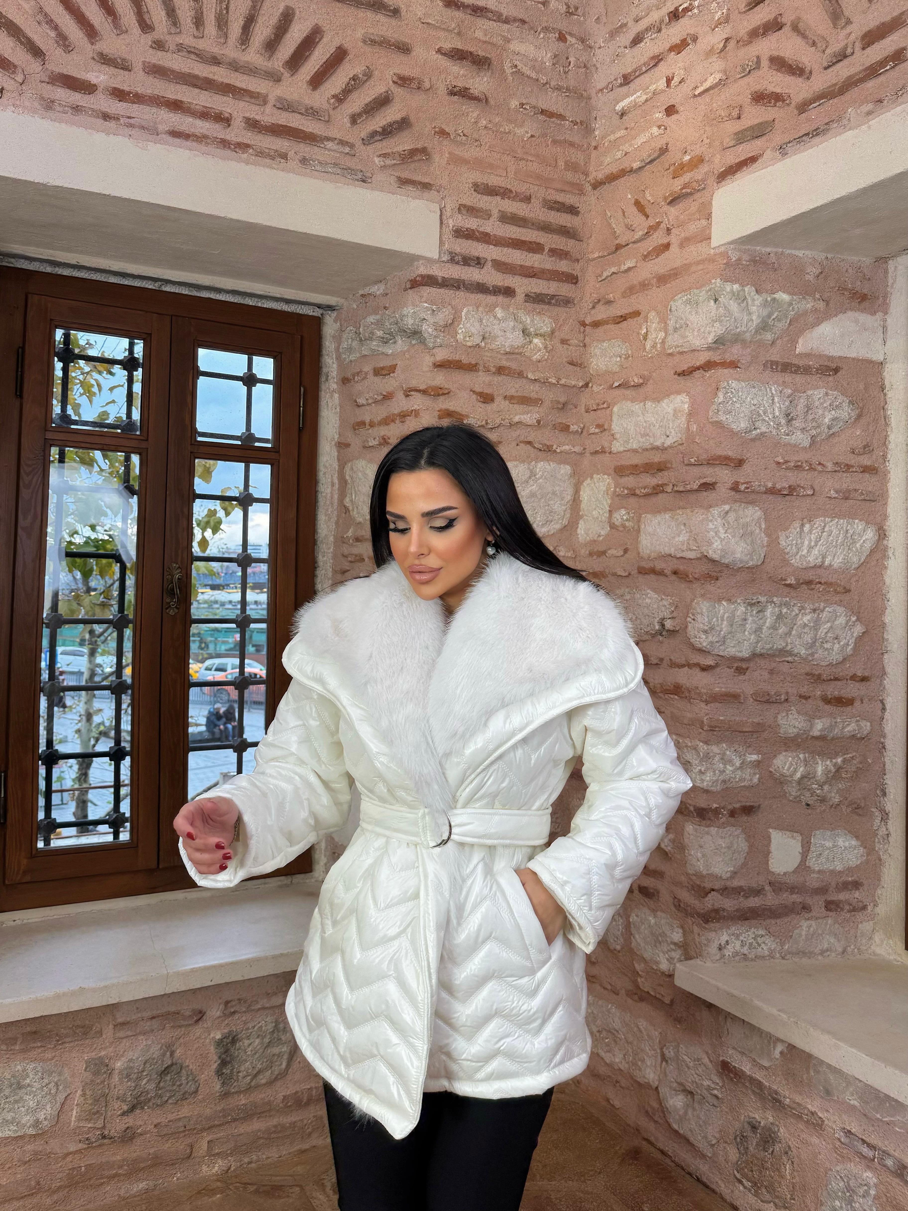 Massi Kürk Yakalı Şişme Mont-Beyaz