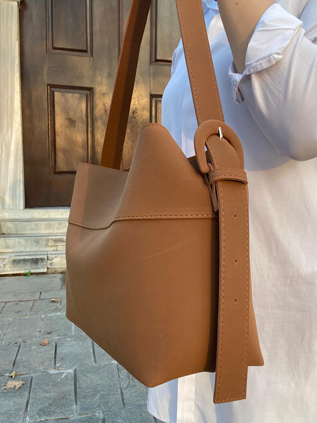 Süet Çok Şık Çok Kullanışlı Omuz Çantası - TABA