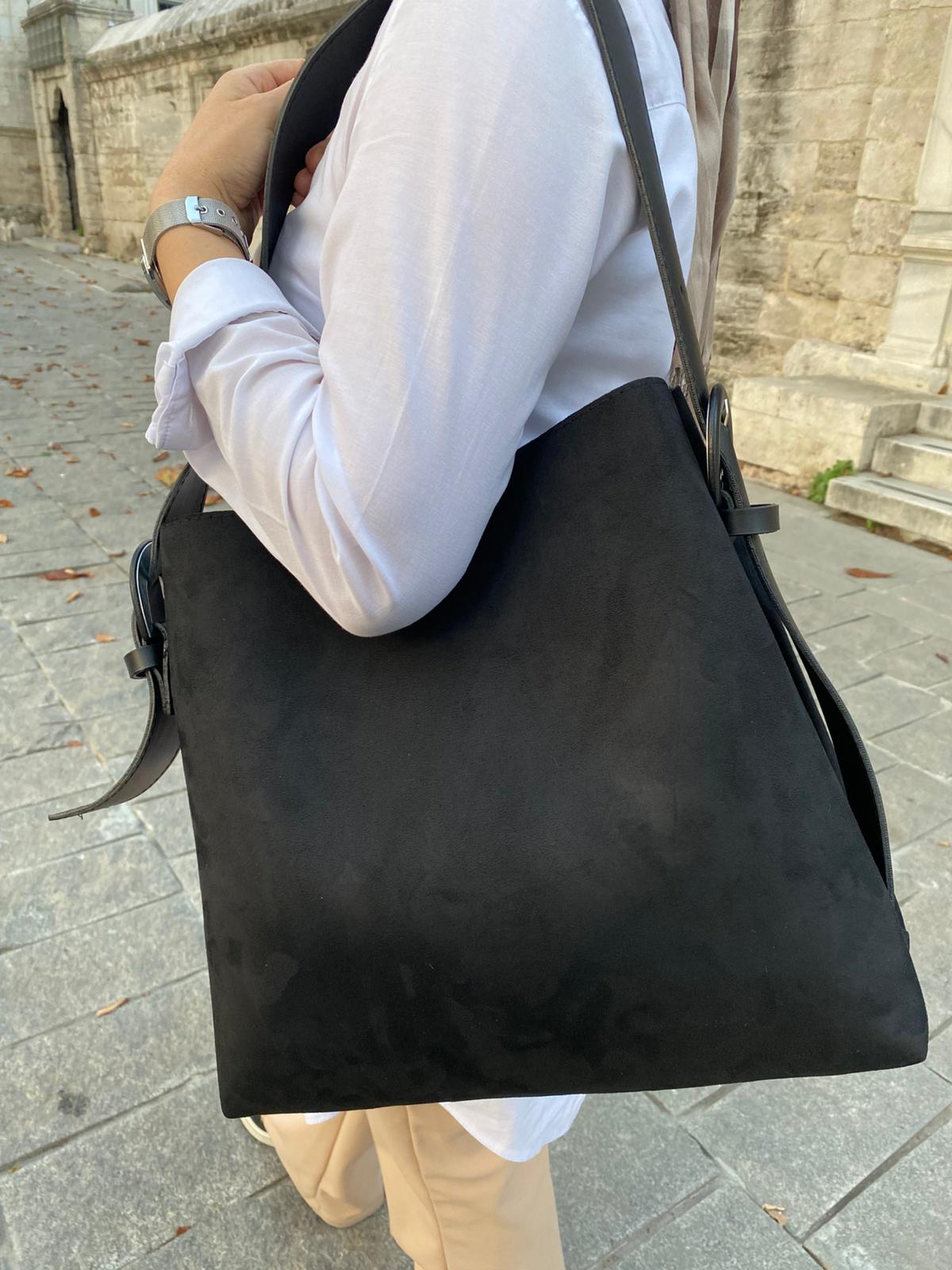 Süet Kemer Detaylı Büyük Boy Omuz Çantası - SÜET SİYAH