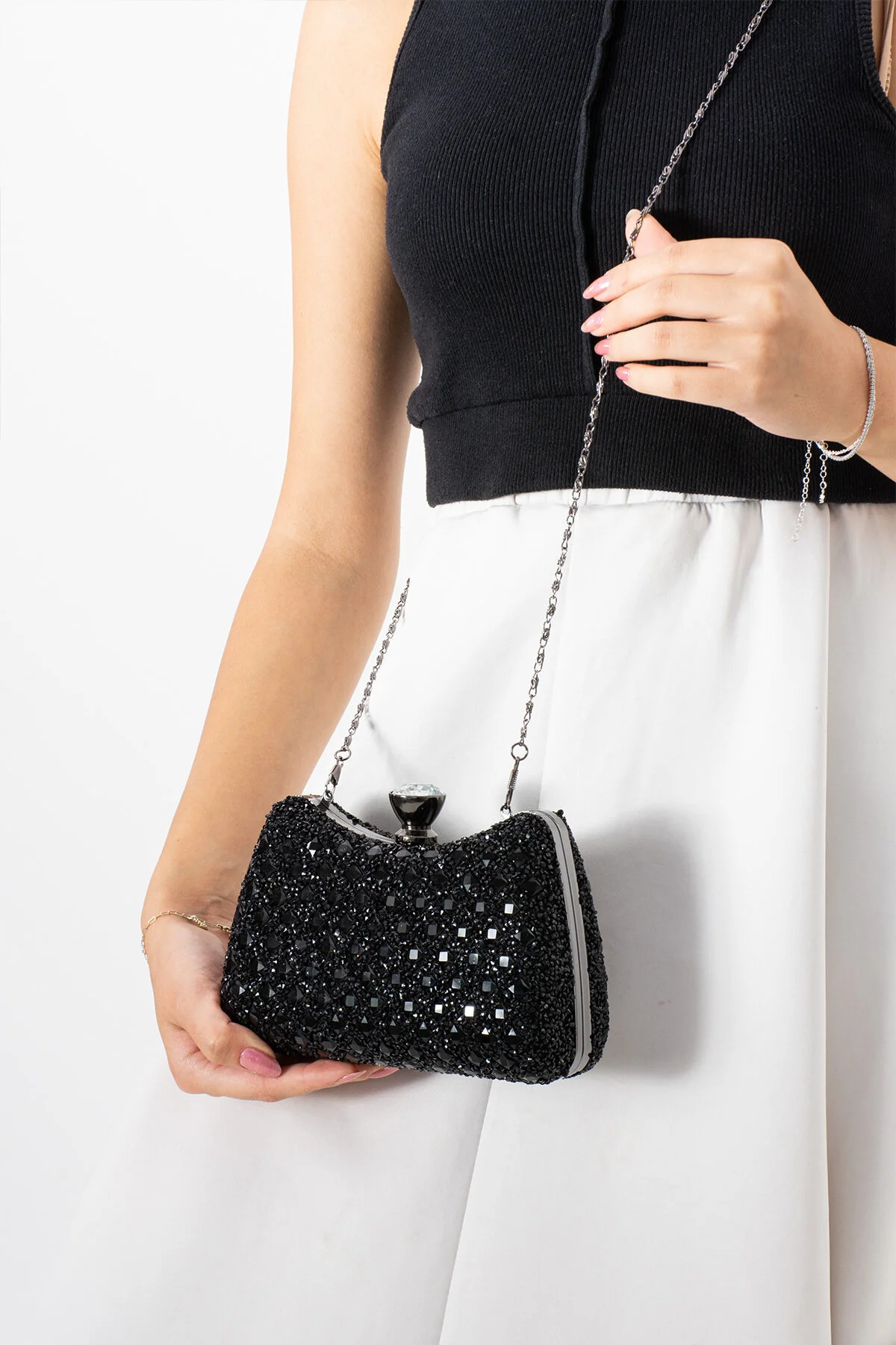  Iri Taşlı Üçgen Taş Detaylı Çift Taraflı Abiye Çanta - SİYAH