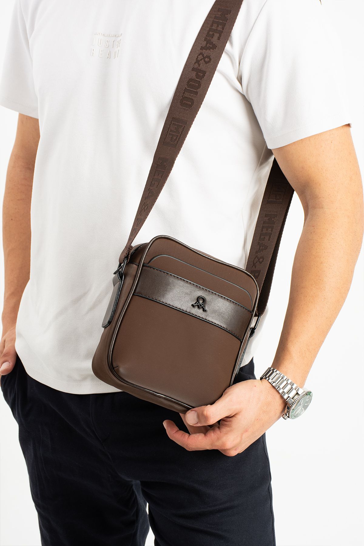 Erkek Günlük Spor Seyahat Çapraz Çanta Saten Kumaş Su İtici Hafif Omuz Göğüs Çantası - KAHVERENGİ