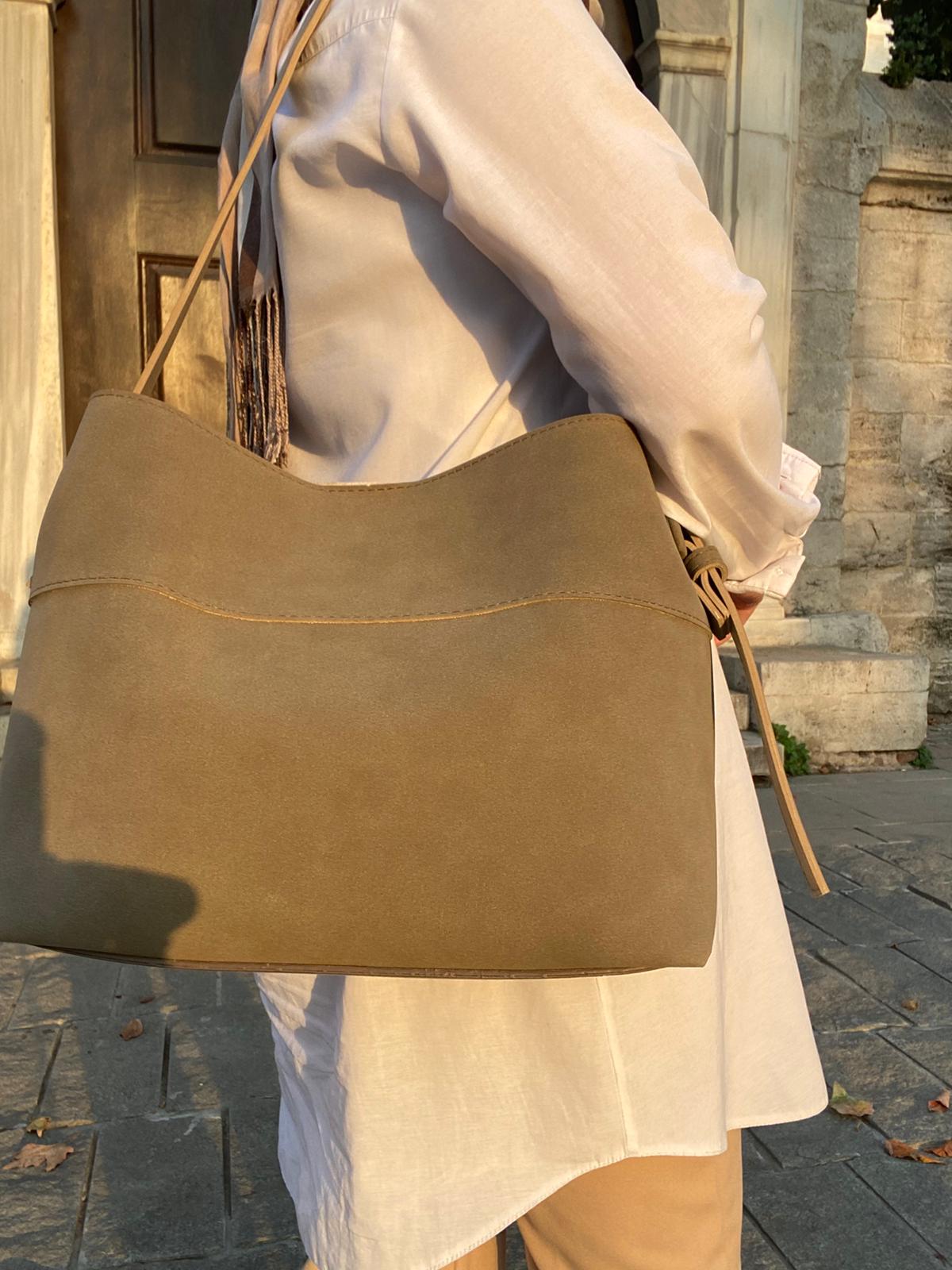 Süet Çok Şık Çok Kullanışlı Omuz Çantası - VİZON