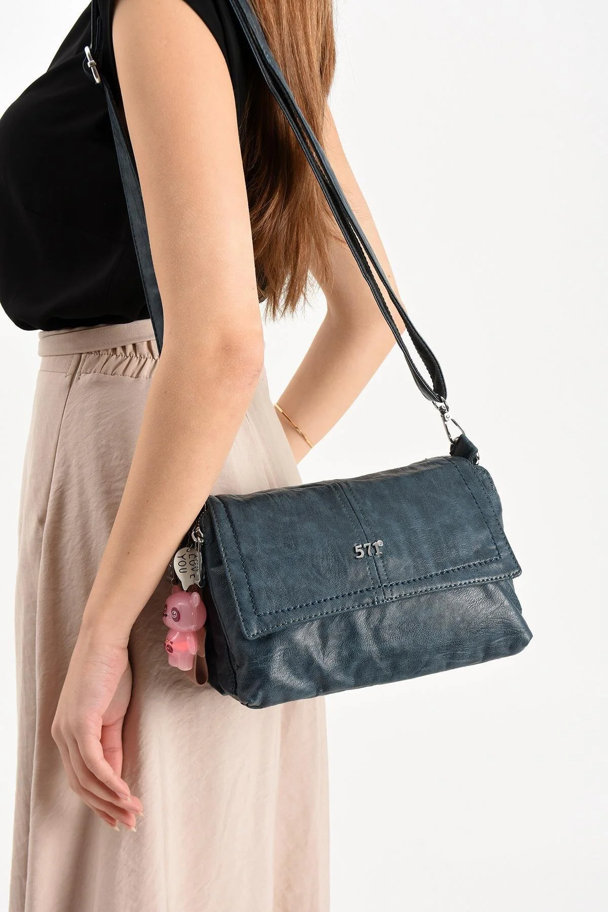 Charm Hediyeli Çok Bölmeli Yumuşak Yıkama Deri Çapraz Ve Omuz Çantası - MAVİ