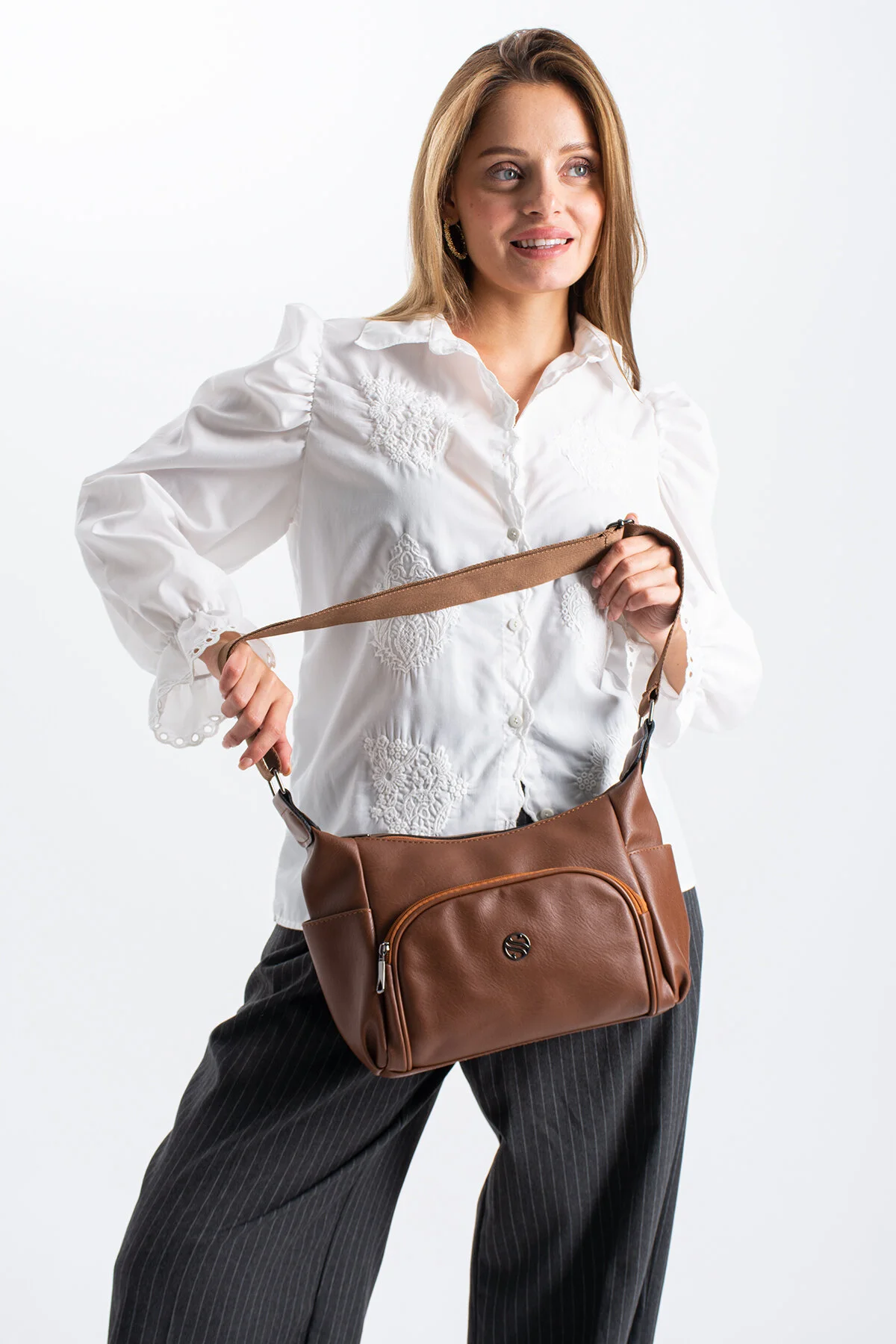 4 Bölmeli Çok Kullanışlı Çapraz Ve omuz Çantası - TABA