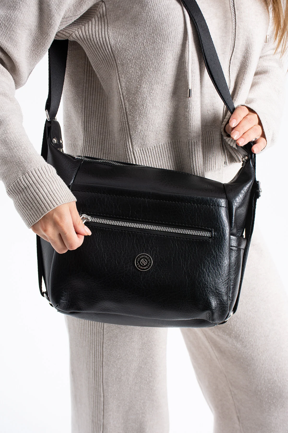 4 Bölmeli Hem Sırt Hem Omuz Çantası Çok Kullanışlı