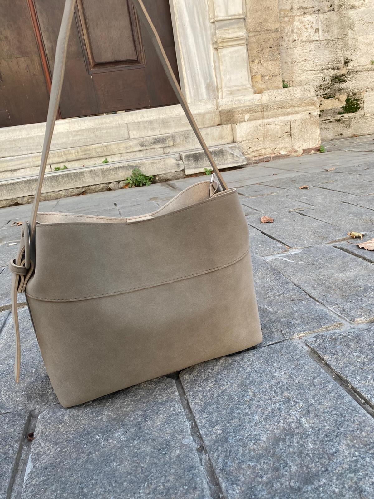 Süet Çok Şık Çok Kullanışlı Omuz Çantası - VİZON