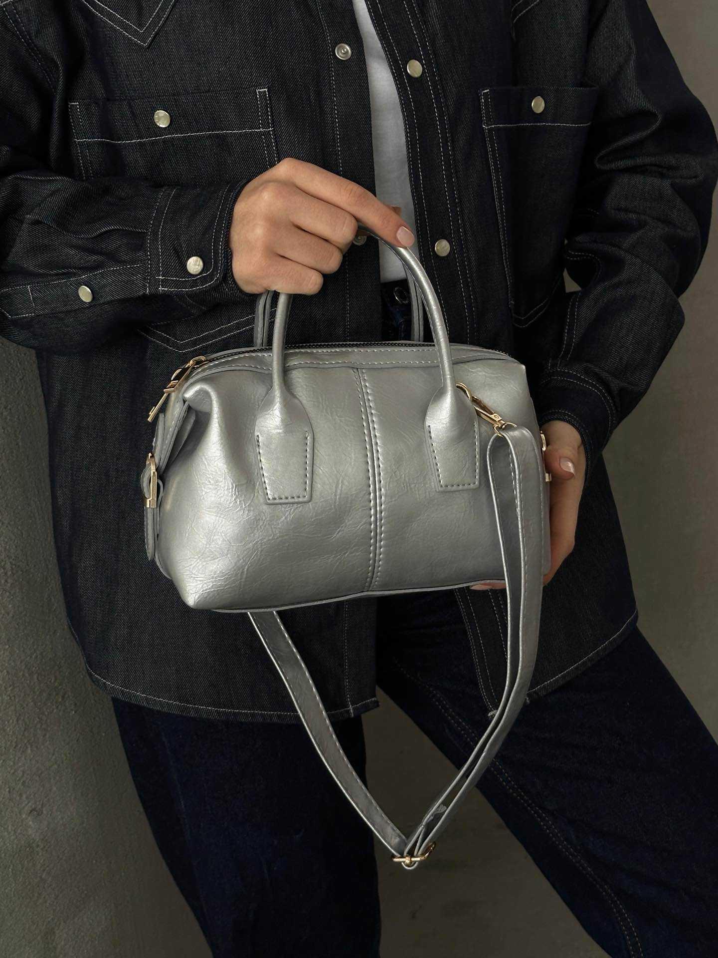 ORTA BOY SİLİNDİR MODEL ÇOK KULLANIŞLI OMUZ ÇANTASI - GÜMÜŞ