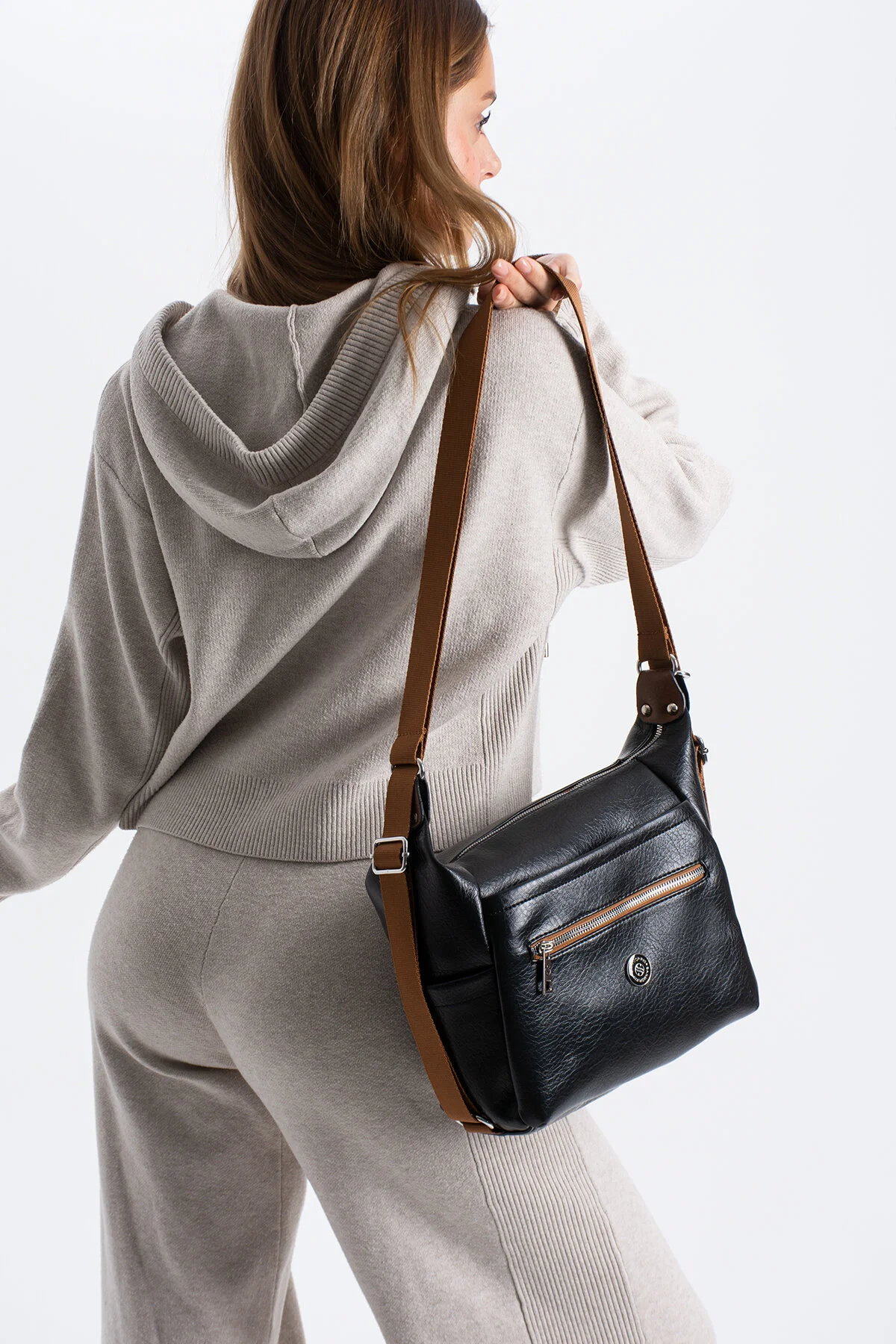 4 Bölmeli Hem Sırt Hem Omuz Çantası Çok Kullanışlı - SİYAH-TABA