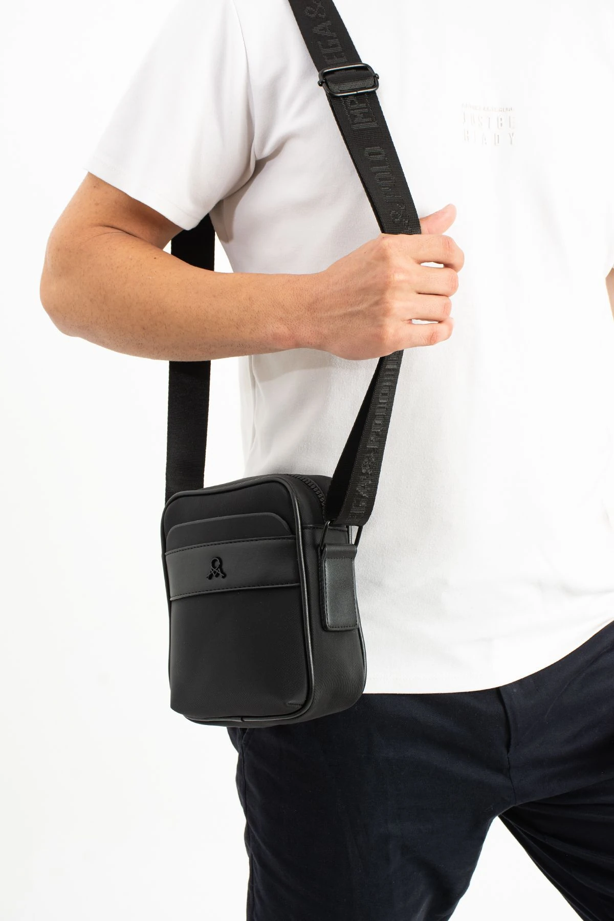 Erkek Günlük Spor Seyahat Çapraz Çanta Saten Kumaş Su İtici Hafif Omuz Göğüs Çantası - SİYAH