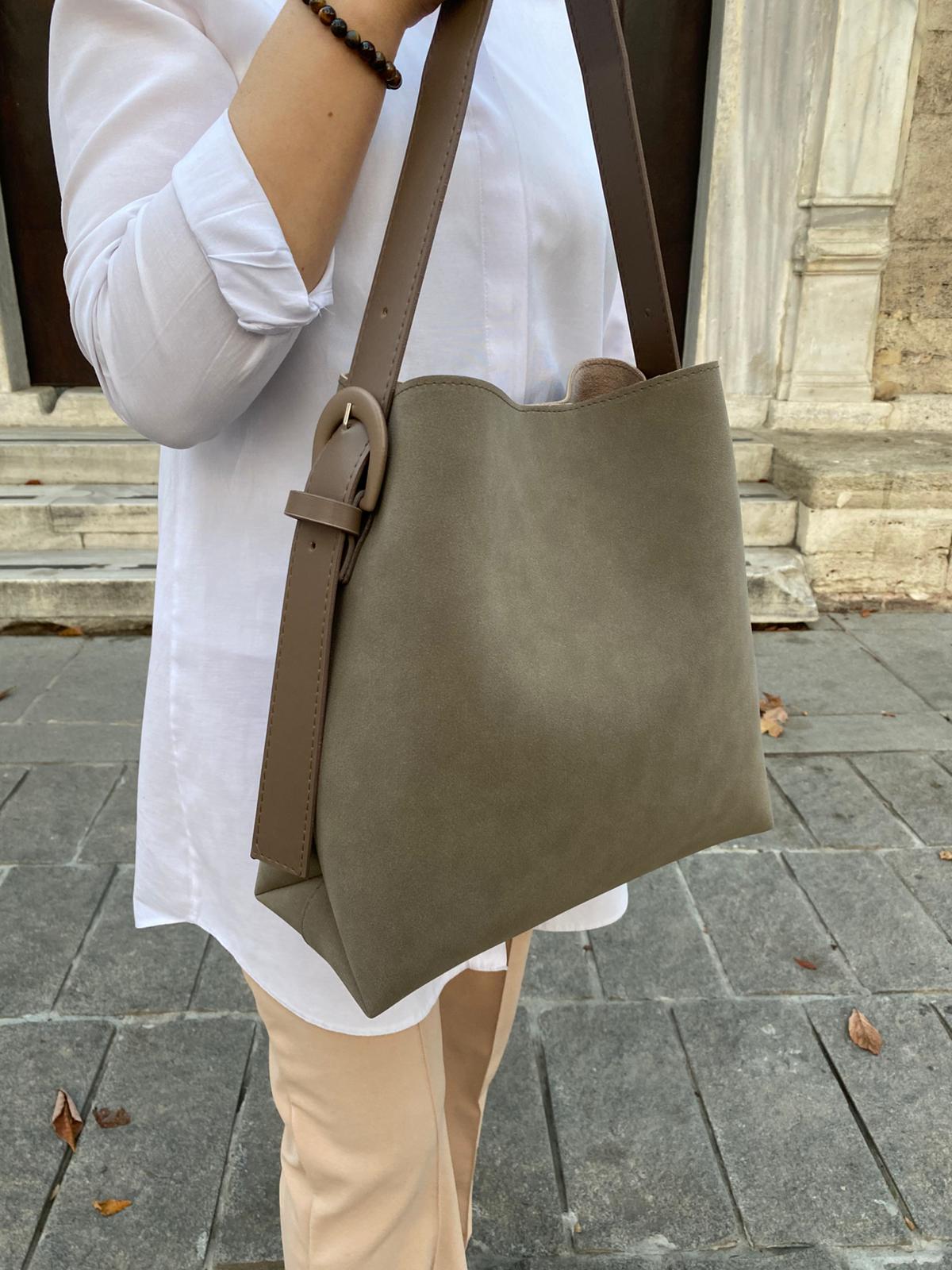 Süet Kemer Detaylı Büyük Boy Omuz Çantası - SÜET VİZON