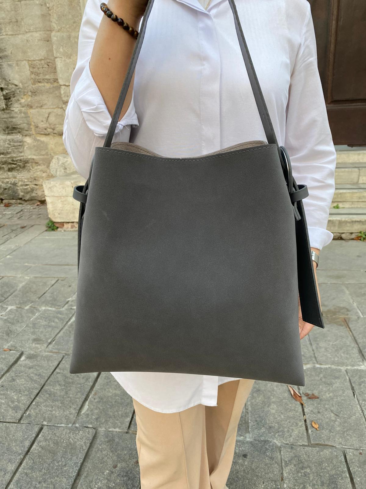 Süet Kemer Detaylı Büyük Boy Omuz Çantası - SÜET GRİ