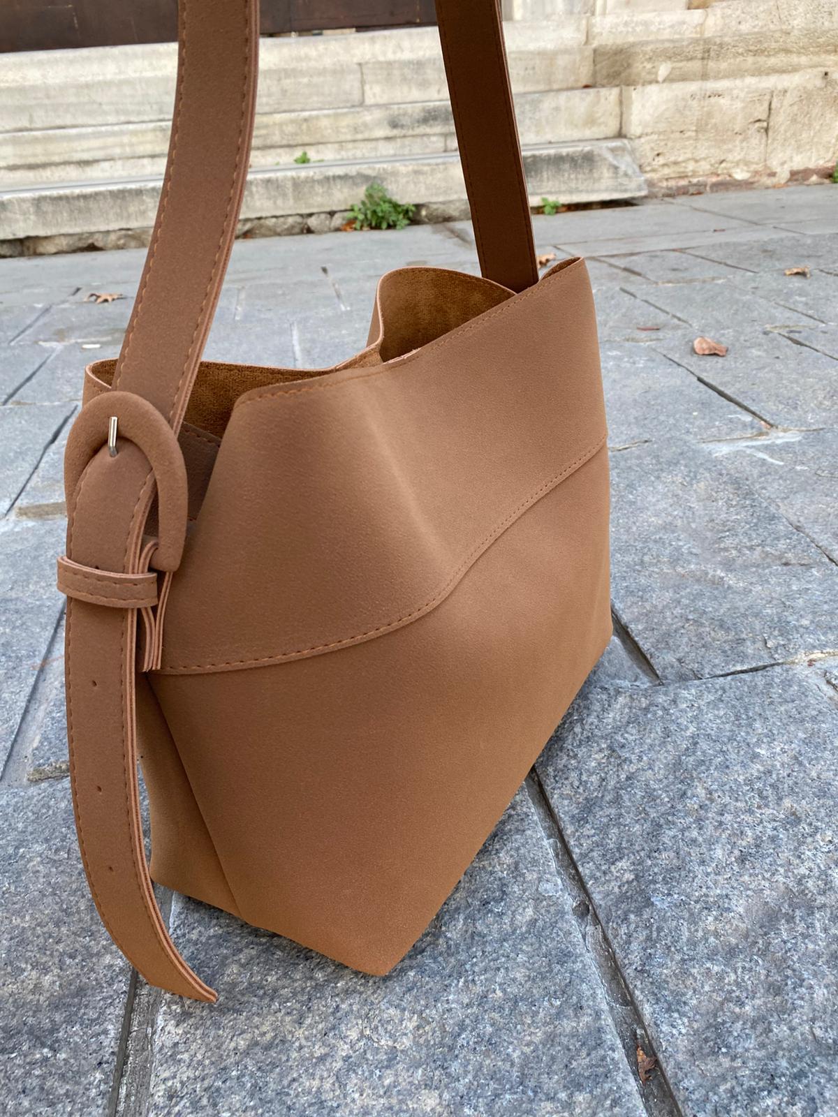 Süet Çok Şık Çok Kullanışlı Omuz Çantası - TABA