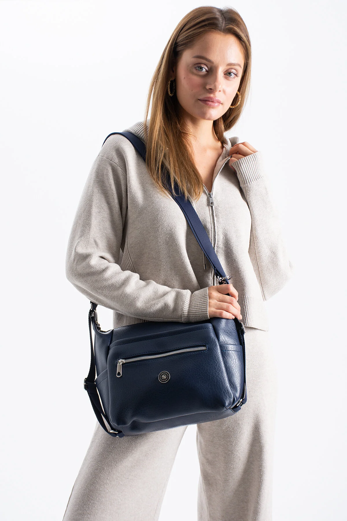 4 Bölmeli Hem Sırt Hem Omuz Çantası Çok Kullanışlı - LACİVERT