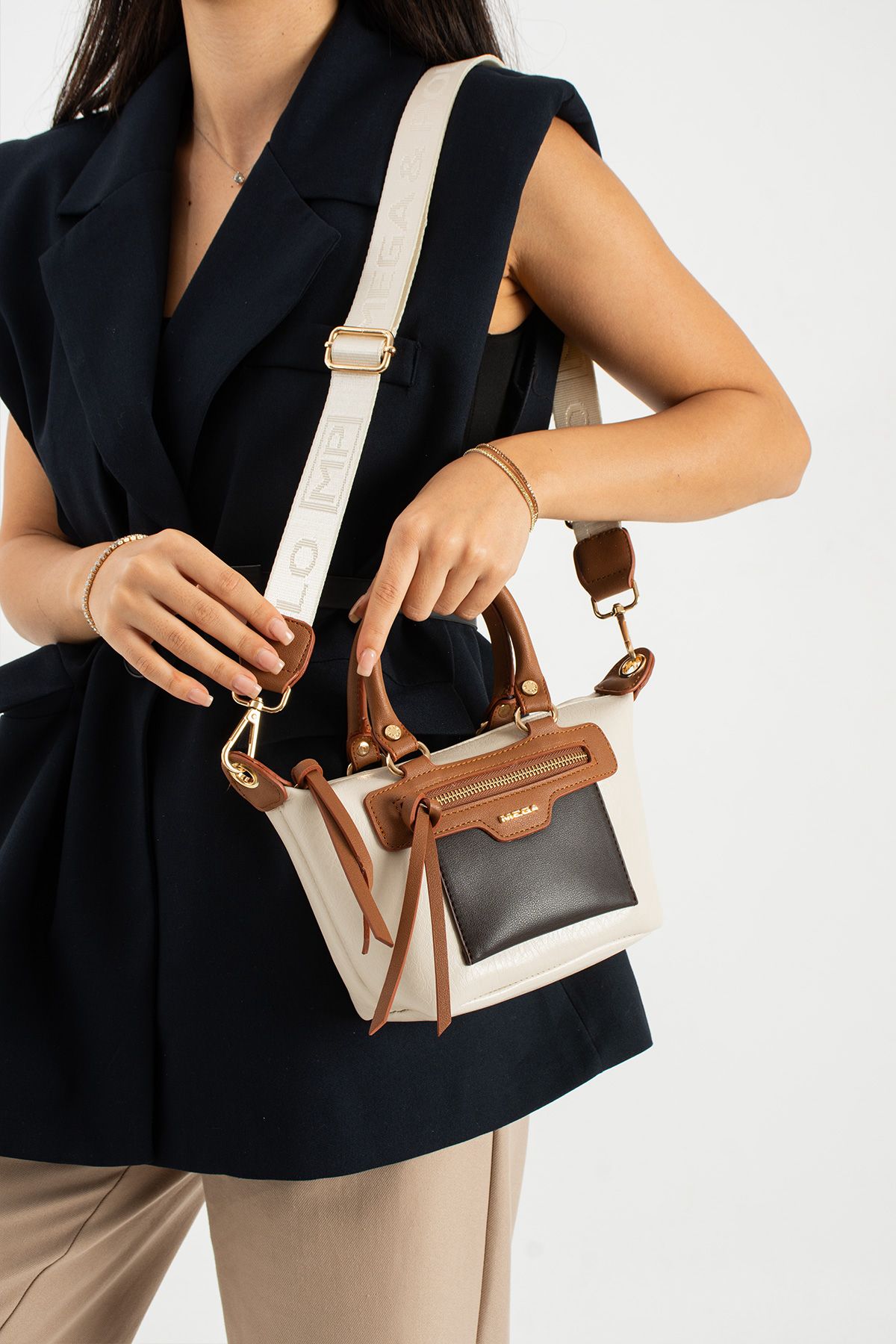 Çok Şık El Ve Omuz Çantası - KREM