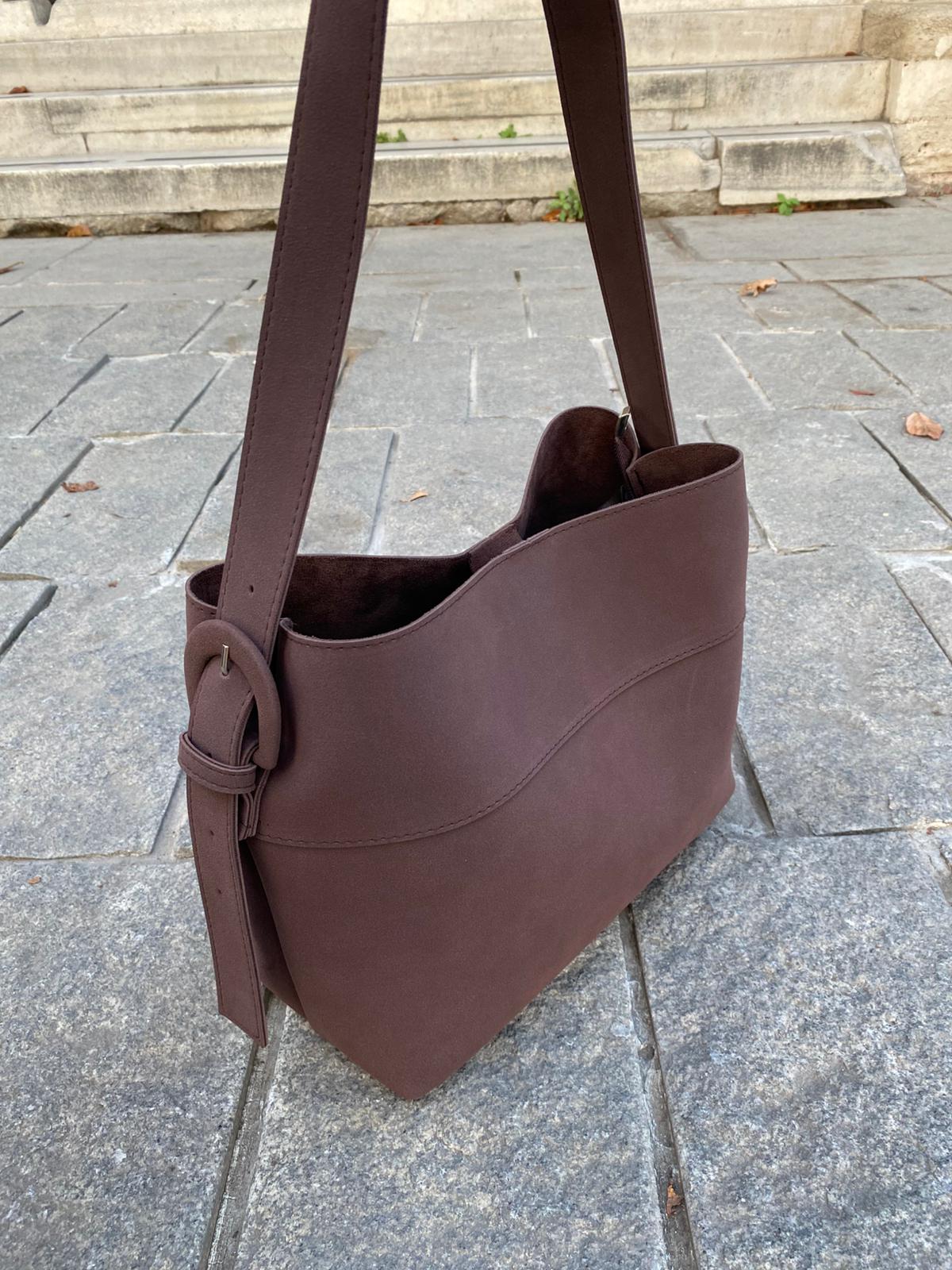 Süet Çok Şık Çok Kullanışlı Omuz Çantası - KAHVERENGİ