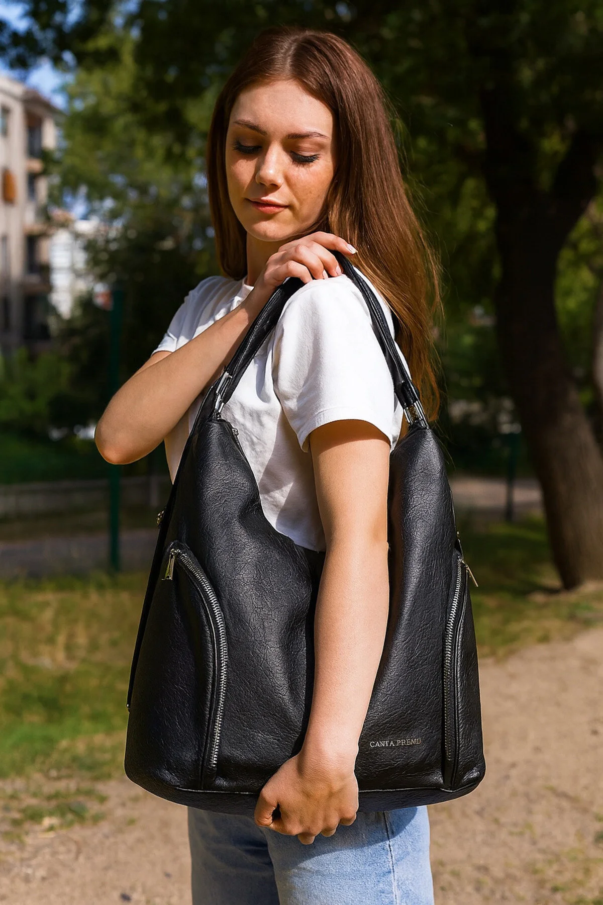 Yumuşak Suni Deri El Omuz ve Sırt Kullanımına Uygun Kadın Çanta 34*39 cm - SİYAH