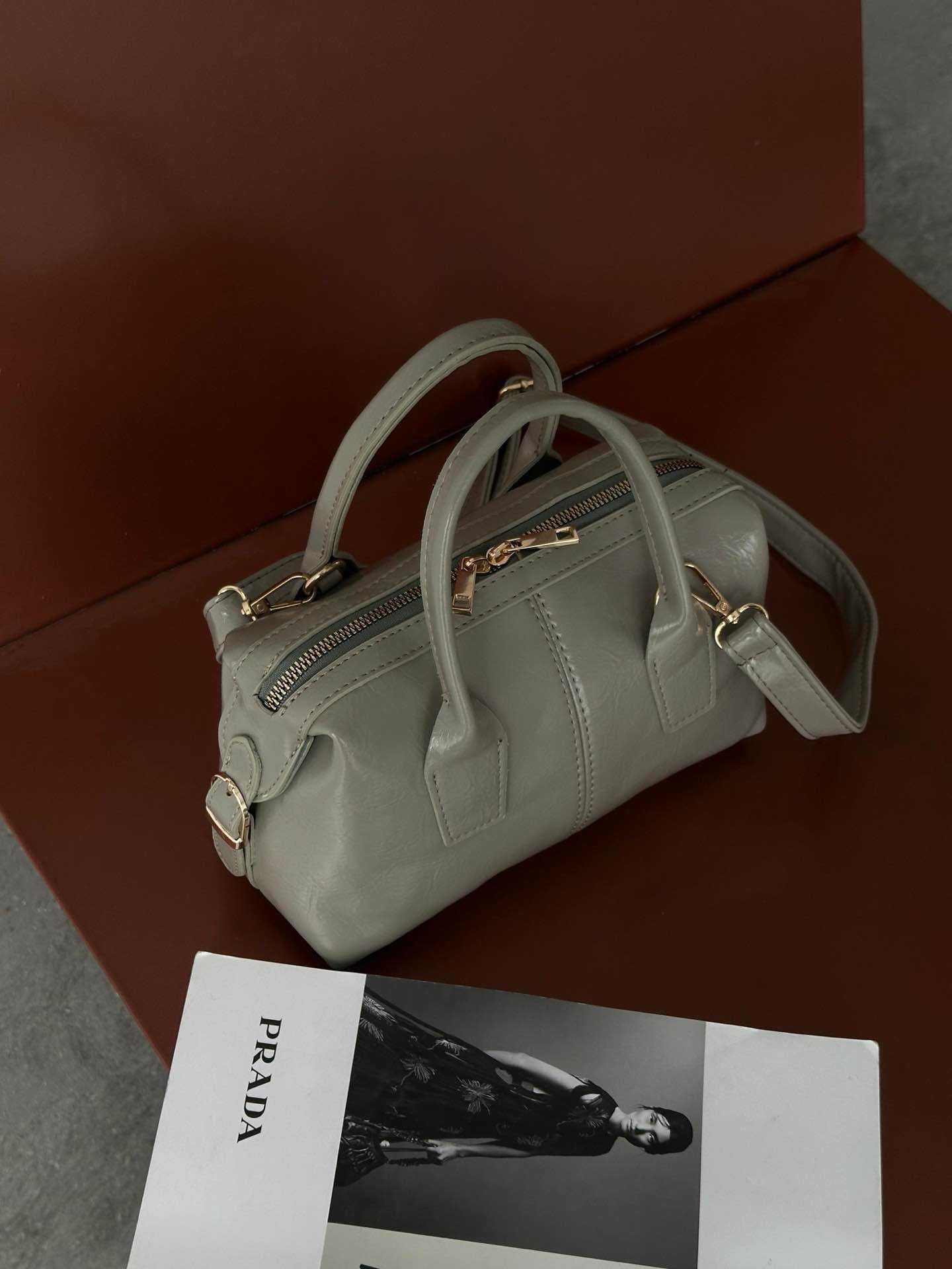 ORTA BOY SİLİNDİR MODEL ÇOK KULLANIŞLI OMUZ ÇANTASI - GRİ