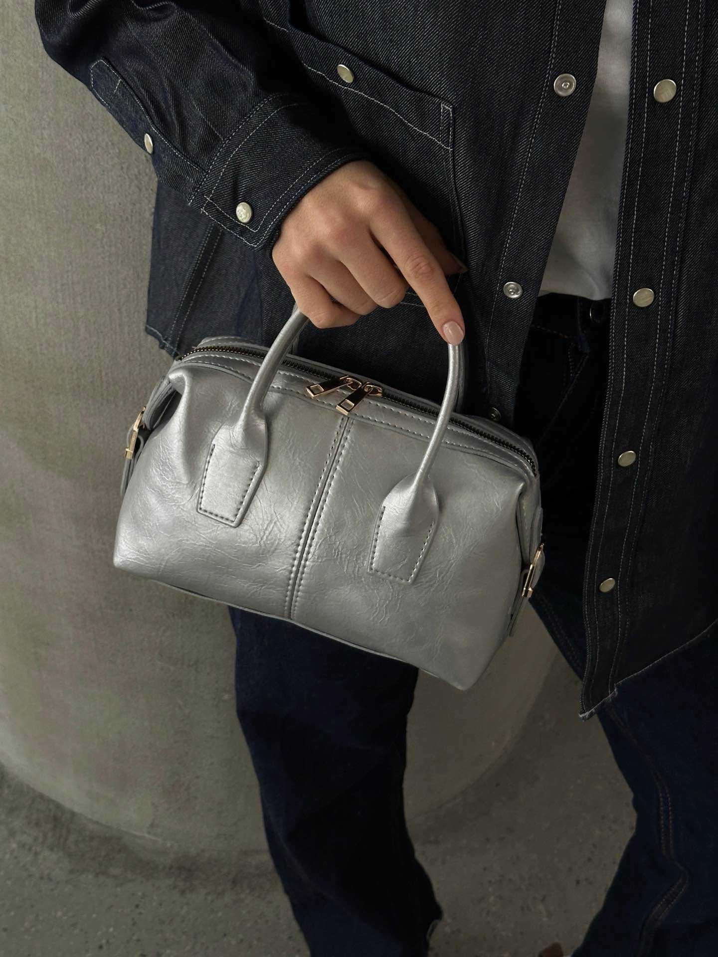 ORTA BOY SİLİNDİR MODEL ÇOK KULLANIŞLI OMUZ ÇANTASI - GÜMÜŞ